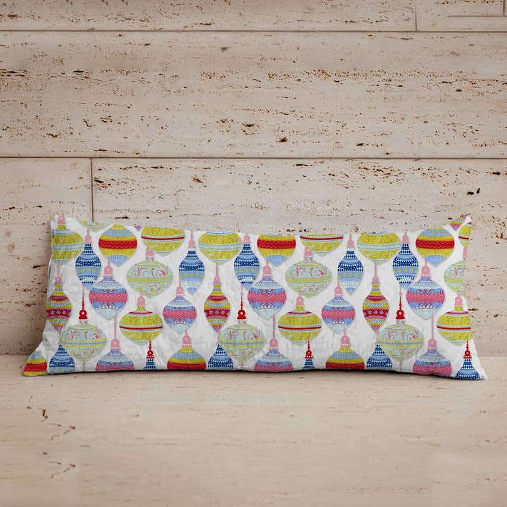 Juldekorationer Quiltad Avlång 14" x 33" Kudde för wholesale av Ida Mae Home