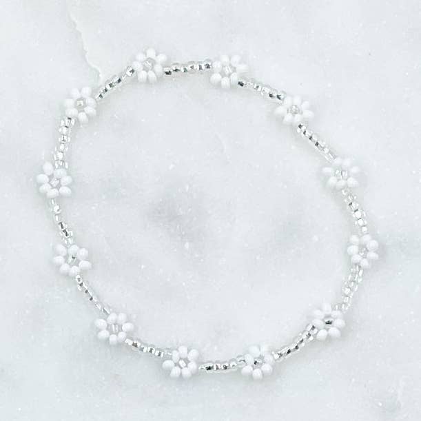 Gabby armband/enkelbandje in zilver en wit voor wholesale door Dainty Daisy Bead Co.
