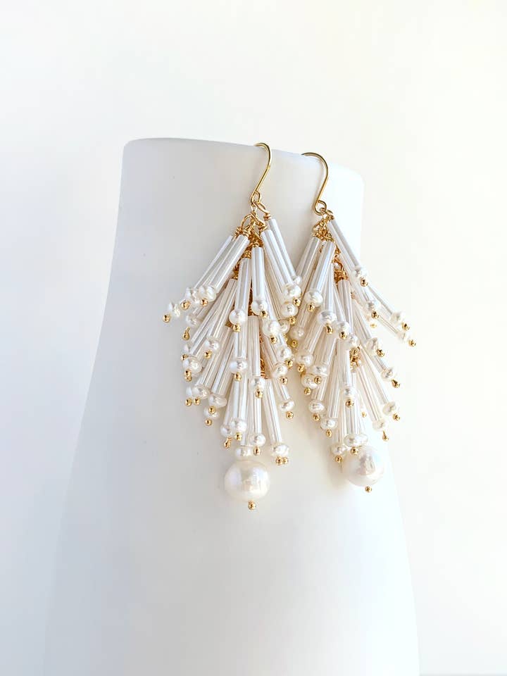 Boucles d'oreilles à franges perlées de mariage | Boucles d'oreilles de mariée pour la vente par Laura Stark Designs
