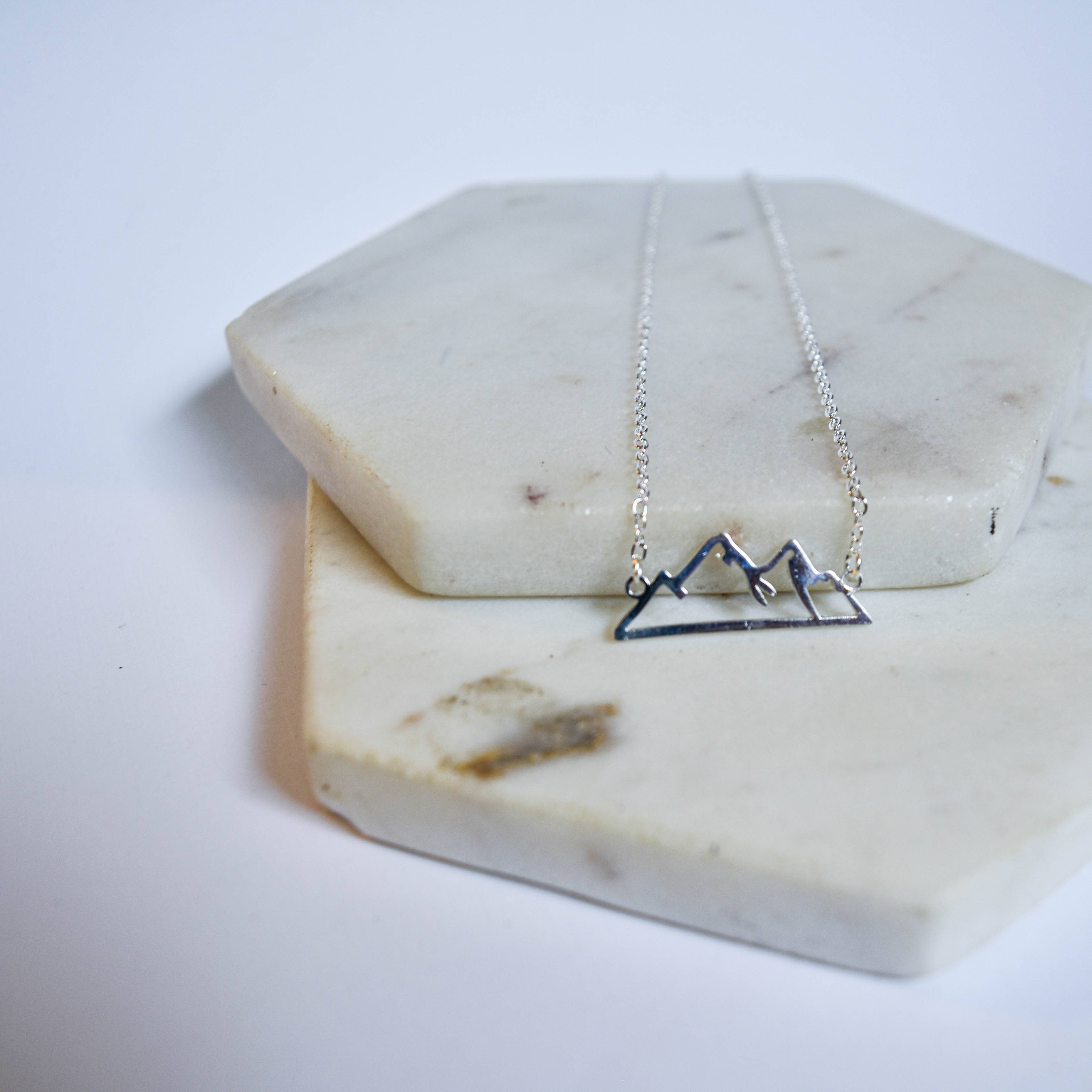 Whimsy's Jewels - Venta al por mayor Collares con colgantes/abalorios - Collar Cordillera1