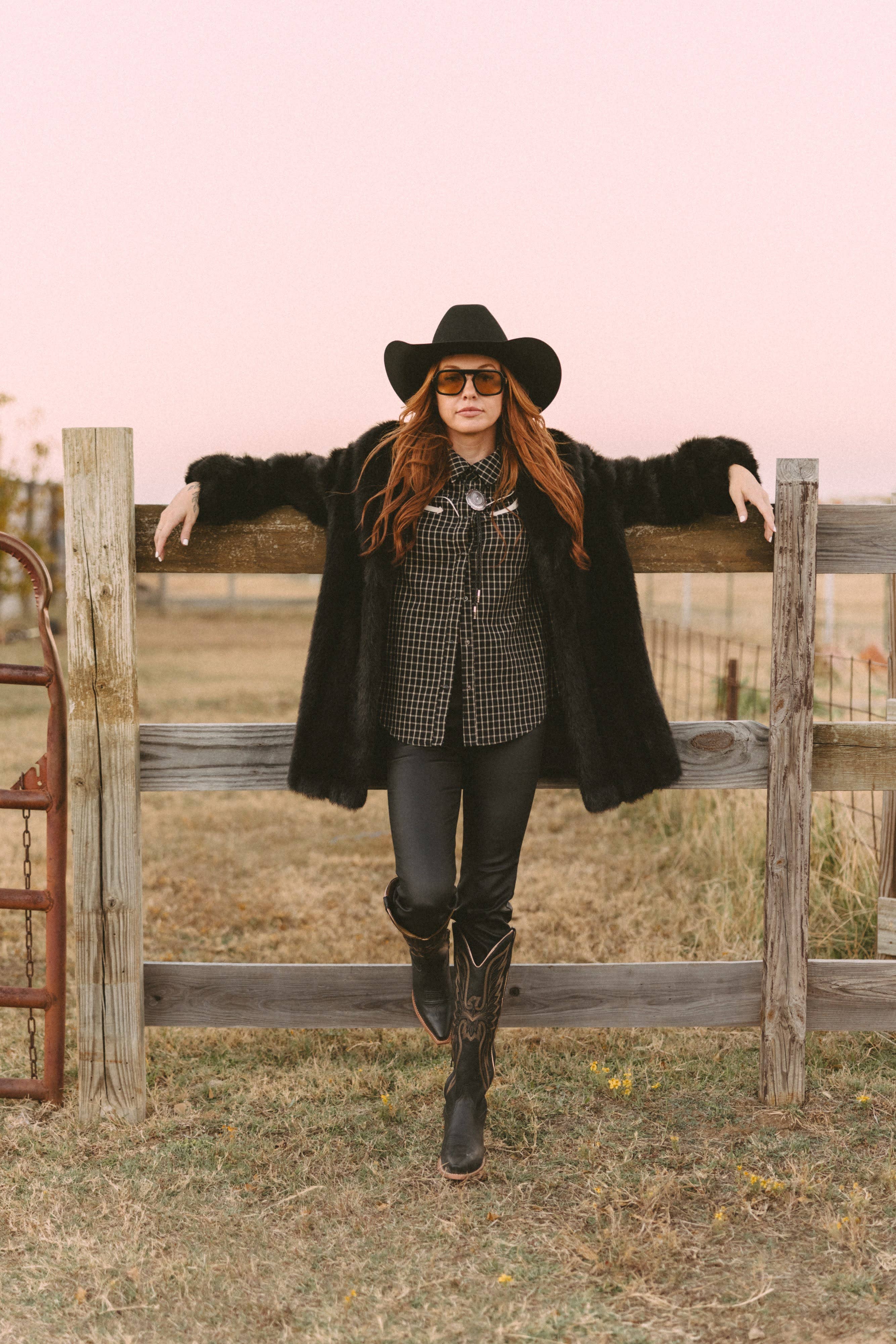 Rodeo Hippie - Wholesale Button Down Shirt - Women's - MOD WESTERN BUTTON BLOUSE (Pre-pack 2/2/2/1)4