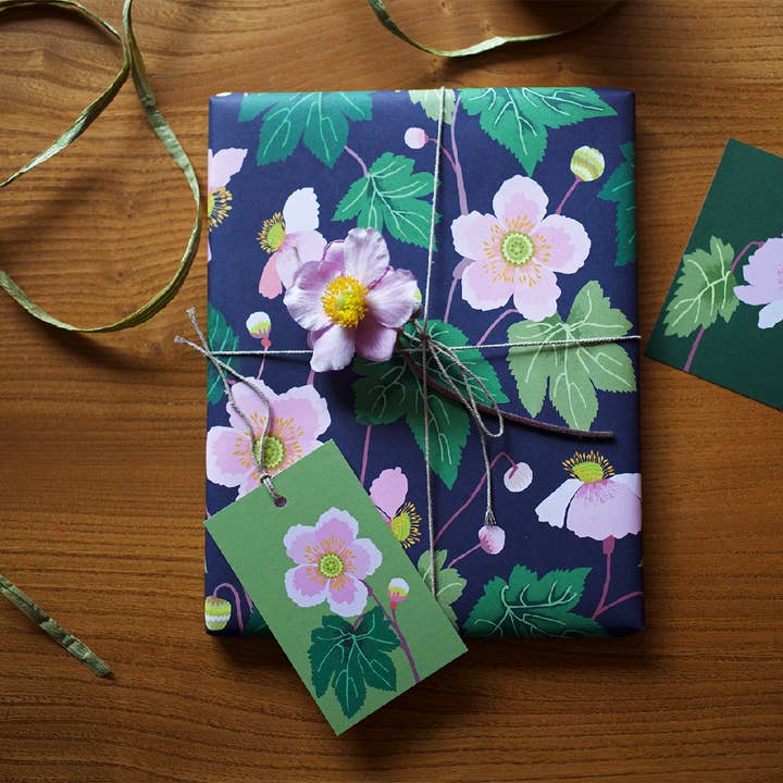 Brie Harrison Ltd – wholesale Flat wrap – Japanese Anemones Gift Wrap 6