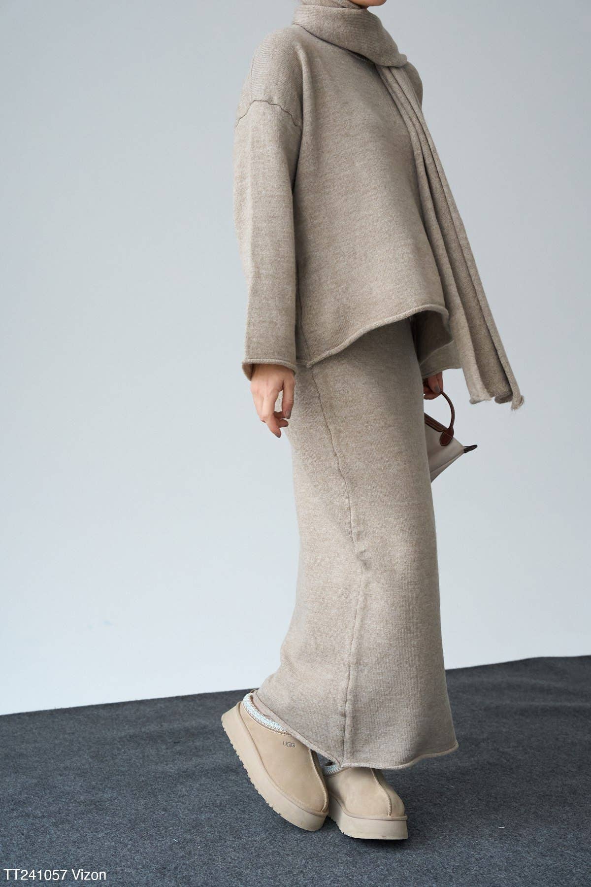 Design company-Fatma Balkir - Wholesale Top & Skirt Set - Women's - Knit maxi skirt and shawl neck sweater set-skirtsuit2