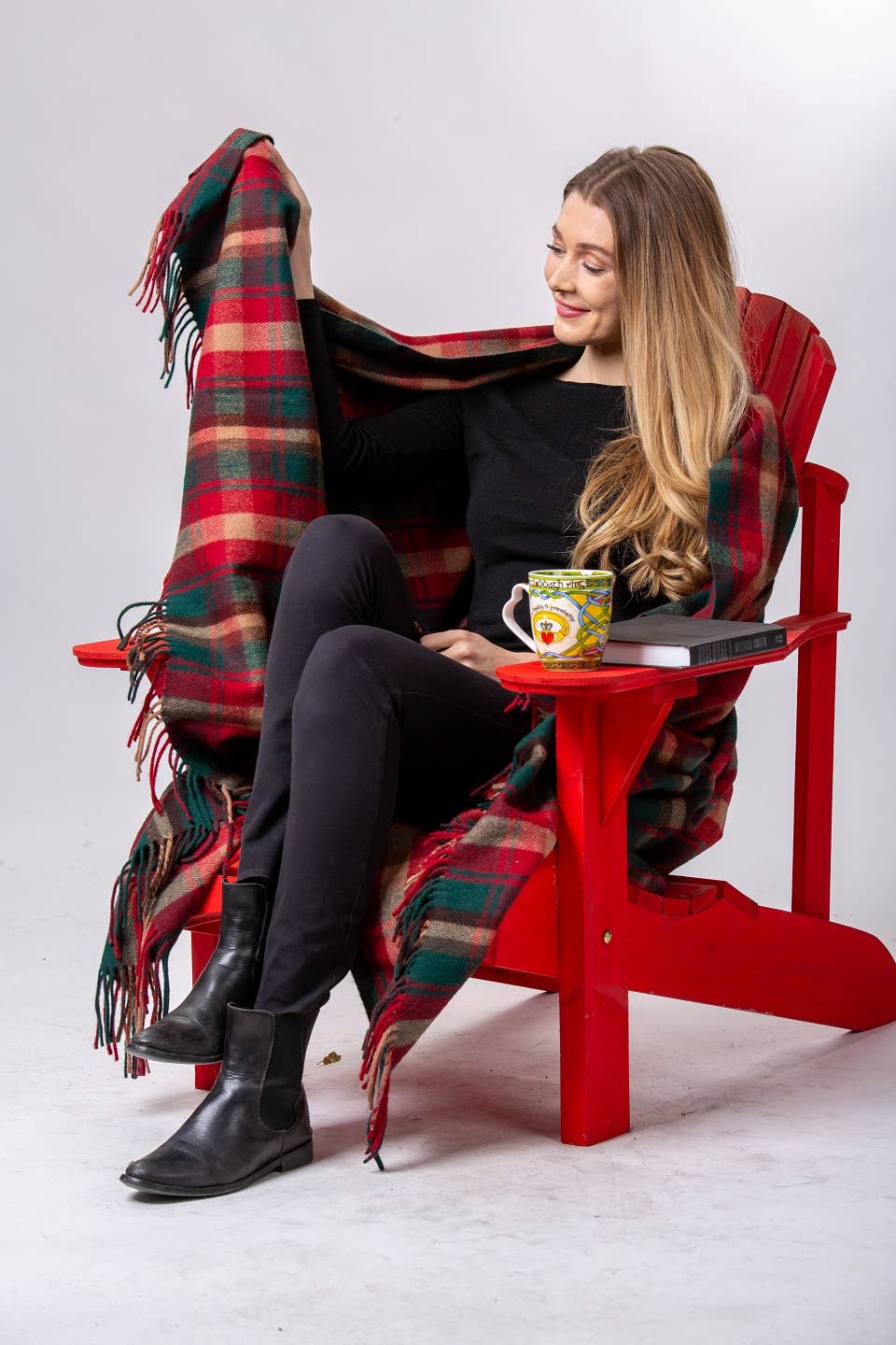 Patrick King Woollen Company – Engroshandel Tæppe – Dark Maple Deluxe Highland-plaidetæppe1