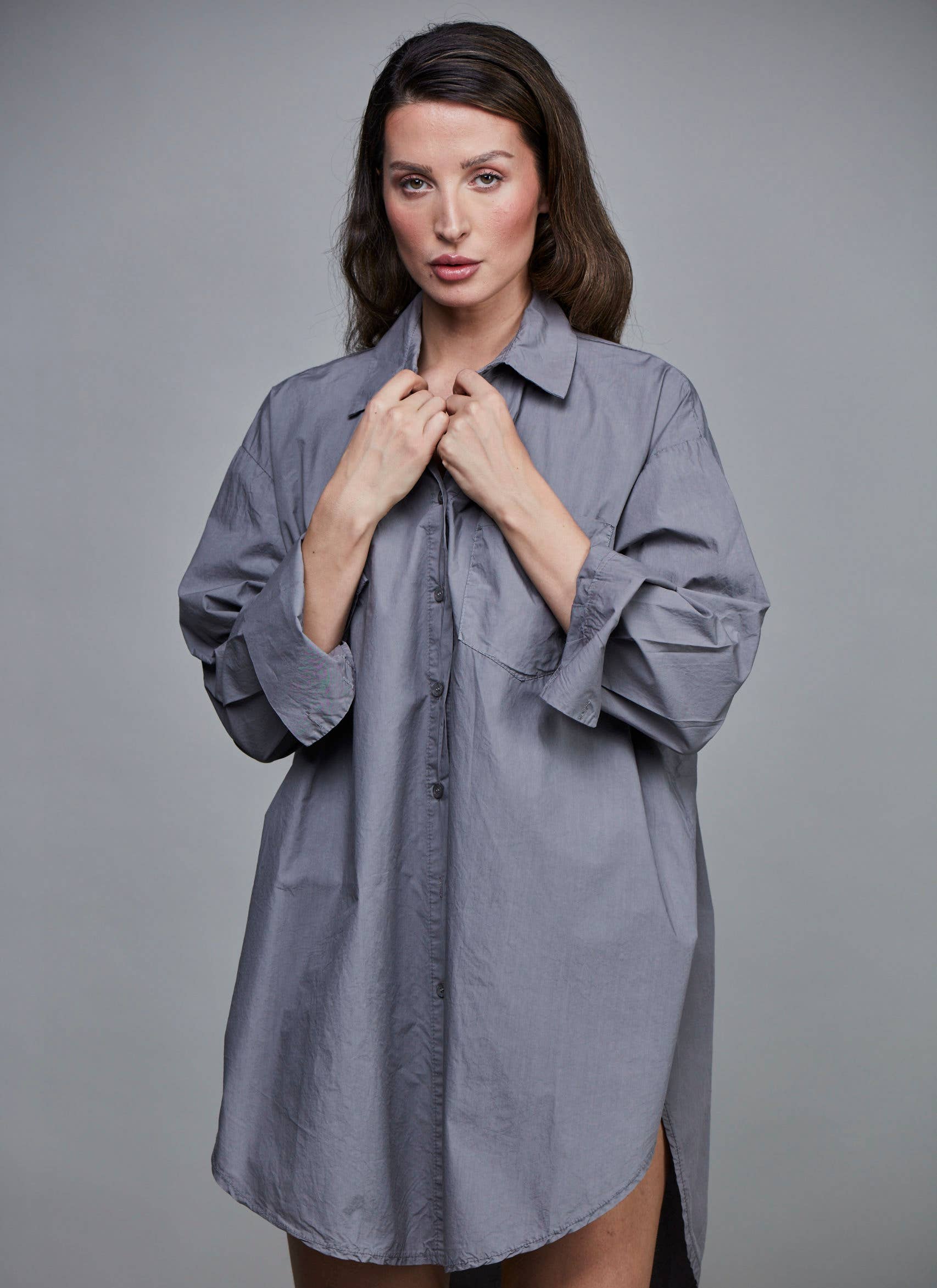 SixtyDays - Vendita all'ingrosso Camicia button down - Donna - Camicia boyfriend oversize in cotone - 40 colori8