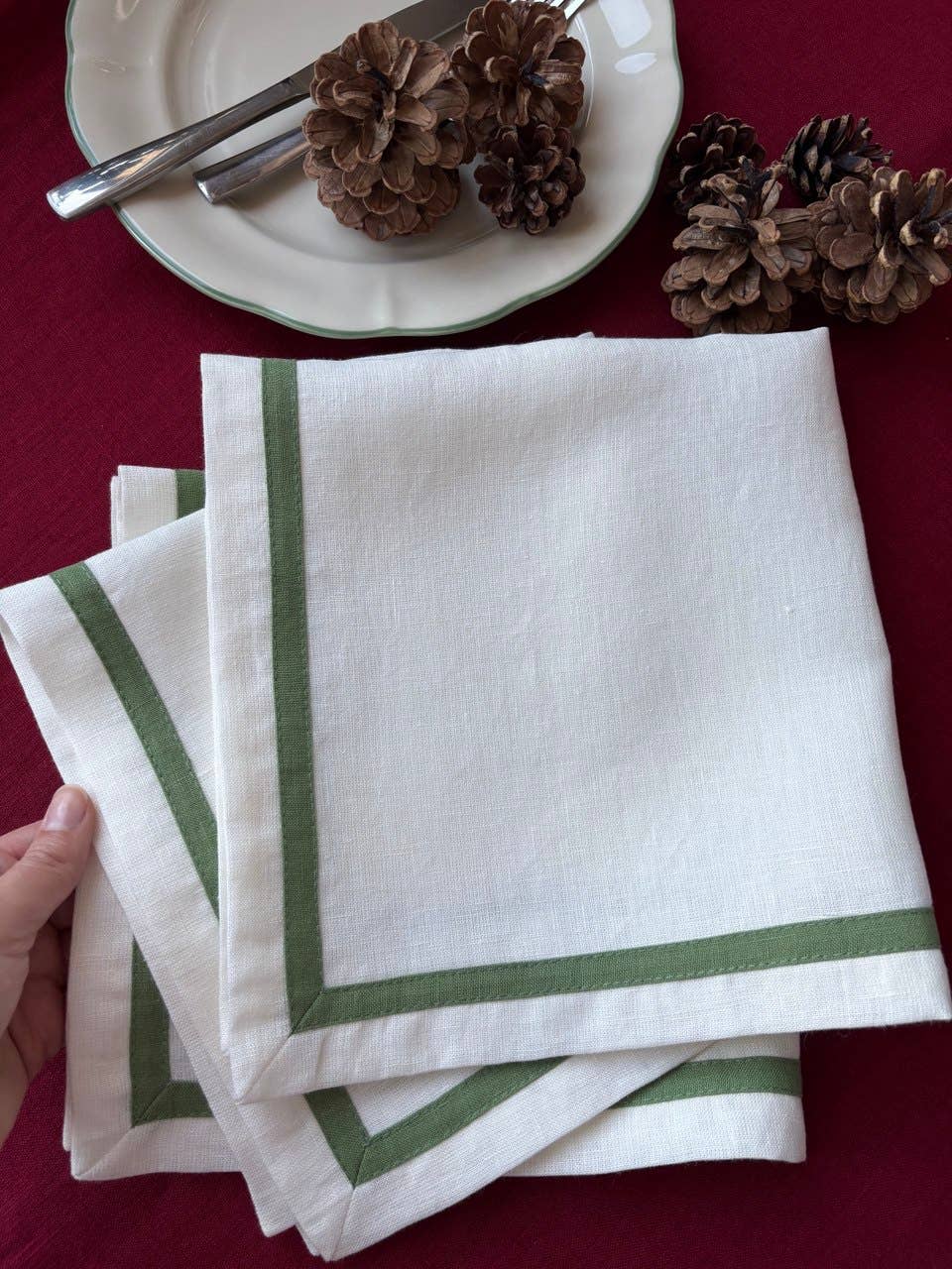 Liem Home - Wholesale Dinner & Cloth Napkin - Linen Napkins 50x50cm (20"x20") with green Trim. 0