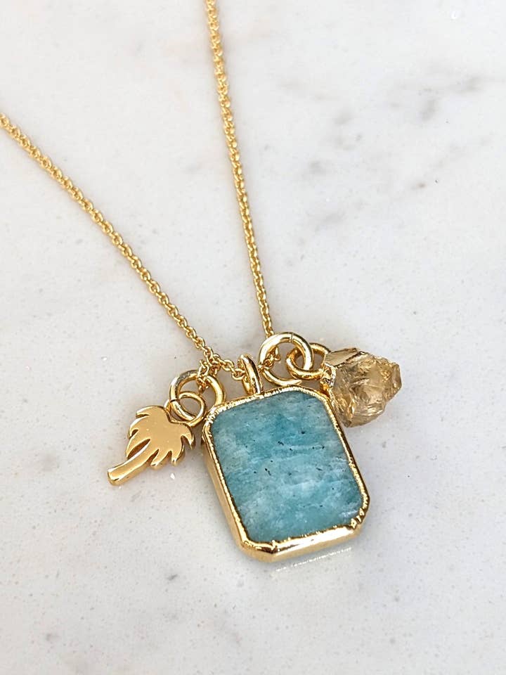 Die Trio Amazonit, Citrin und Charm Halskette für den Großhandel von Lapis London