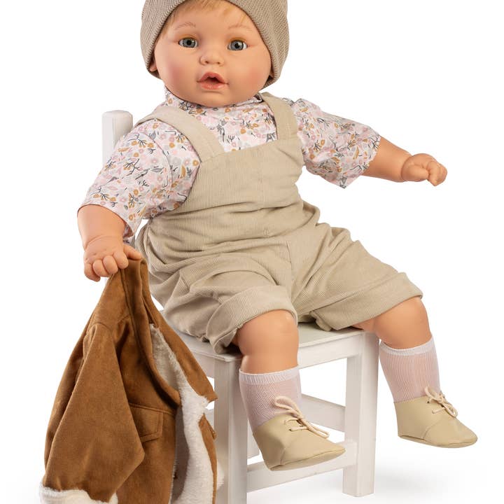 La Tienda de Muñecas – wholesale Docka - Barn – Söt gråtande bebis brun jacka 62 cm, väska1