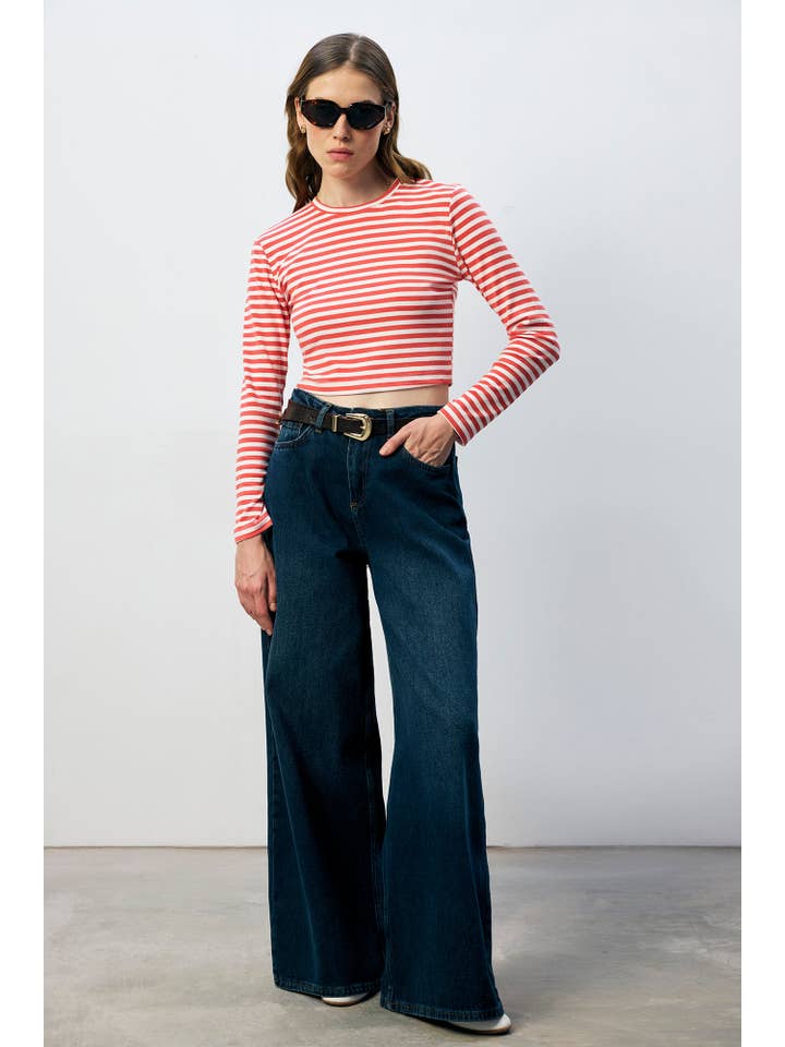 Red Ribbed Cropped Tank Top – Cotton Knit for wholesale on Faire