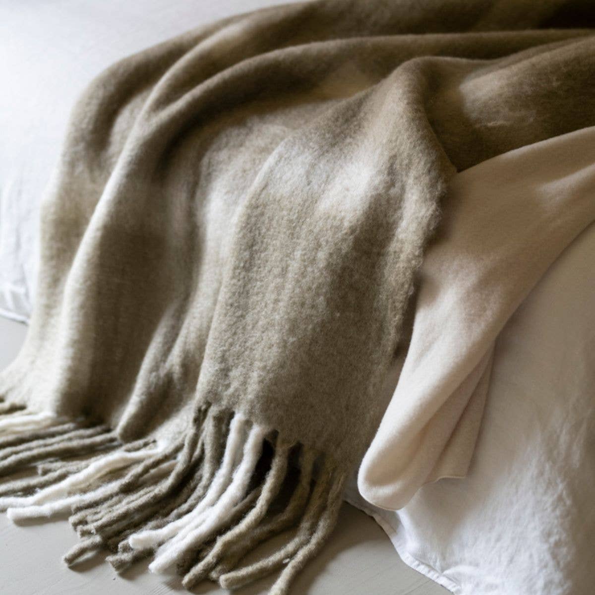 Andrea House - Wholesale Throw Blanket - Beige plaid wool blanket for sofa2