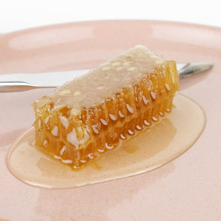 BeeHype – wholesale Honey – Acacian Honeycomb - Luxury Raw Acacia Honey Comb Slab4