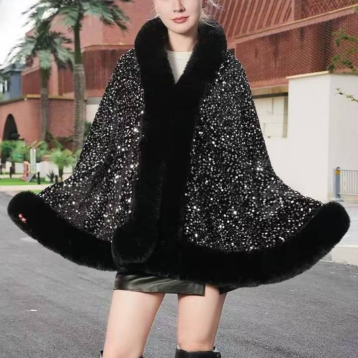 Mantella Elegante con Paillettes e Morbida Pelliccia Sintetica PE400 per la vendita all'ingrosso da parte di PEACH ACCESSORIES
