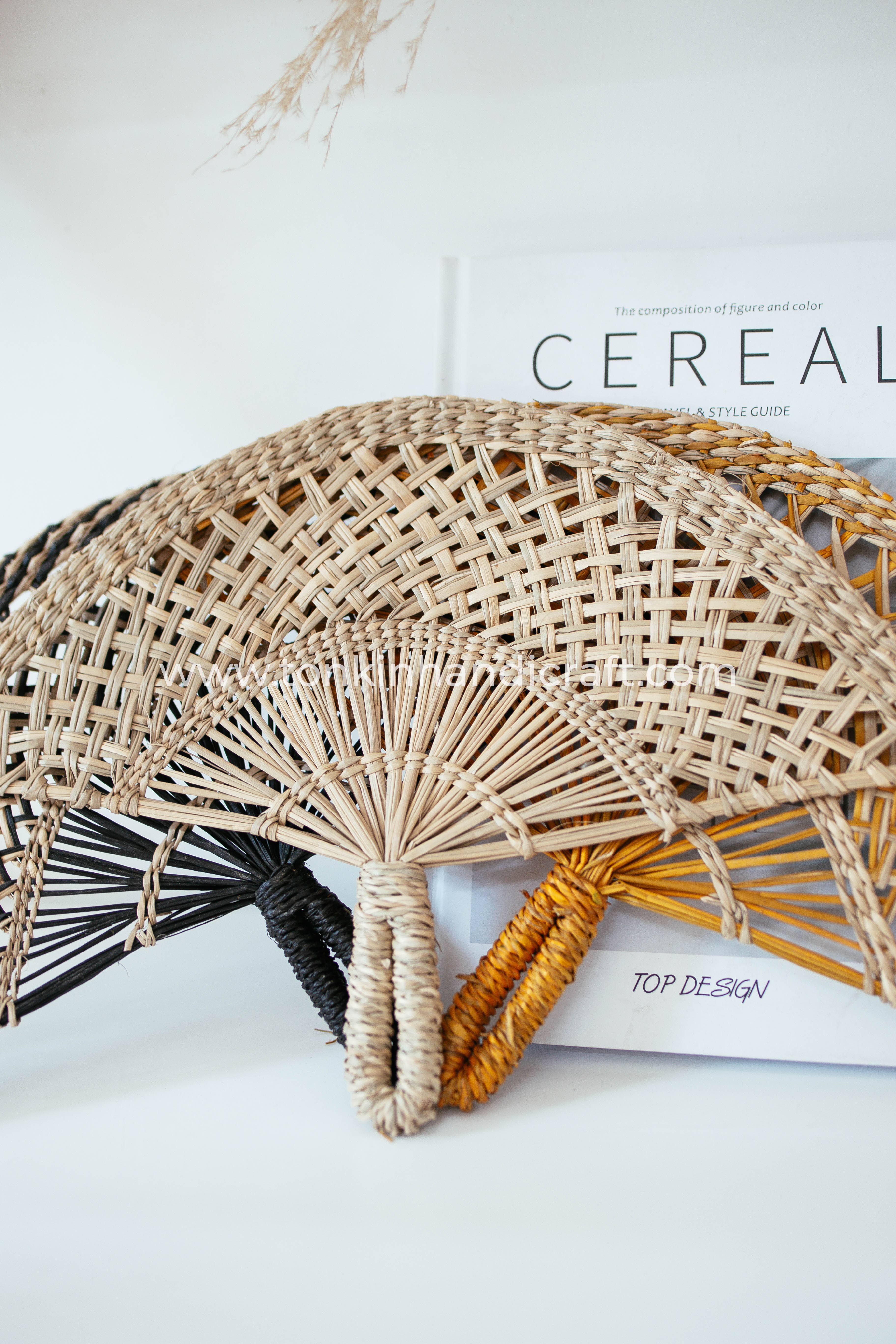 Tonkin Handicraft - Wholesale Wall Accent - Seagrass woven fans3