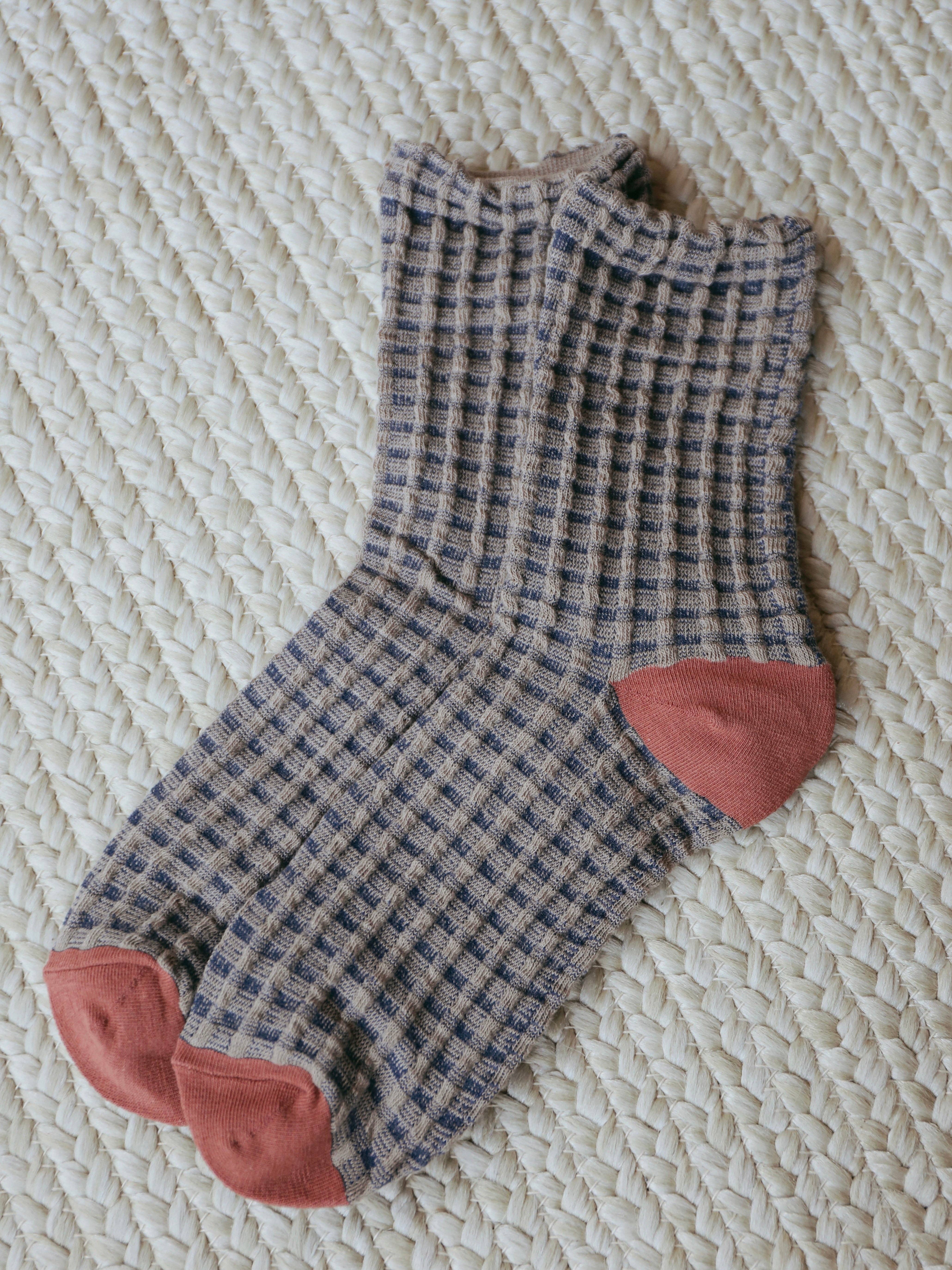 Beaten Path Co - Wholesale Socks - Unisex - SUNSET DAHLIA KNIT SOCKS1