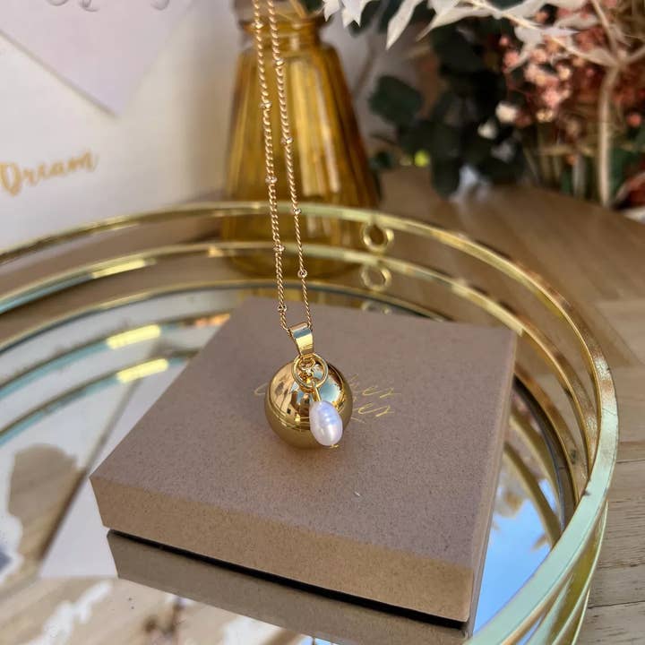 à mes copines - Wholesale Pendant/Charm Necklace - Gold pregnancy ball with cuture pearl2
