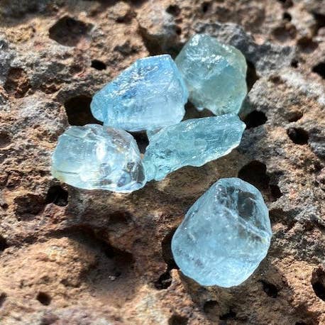 Honning rav med mellemsten efter eget valg for engroshandel hos Amber House