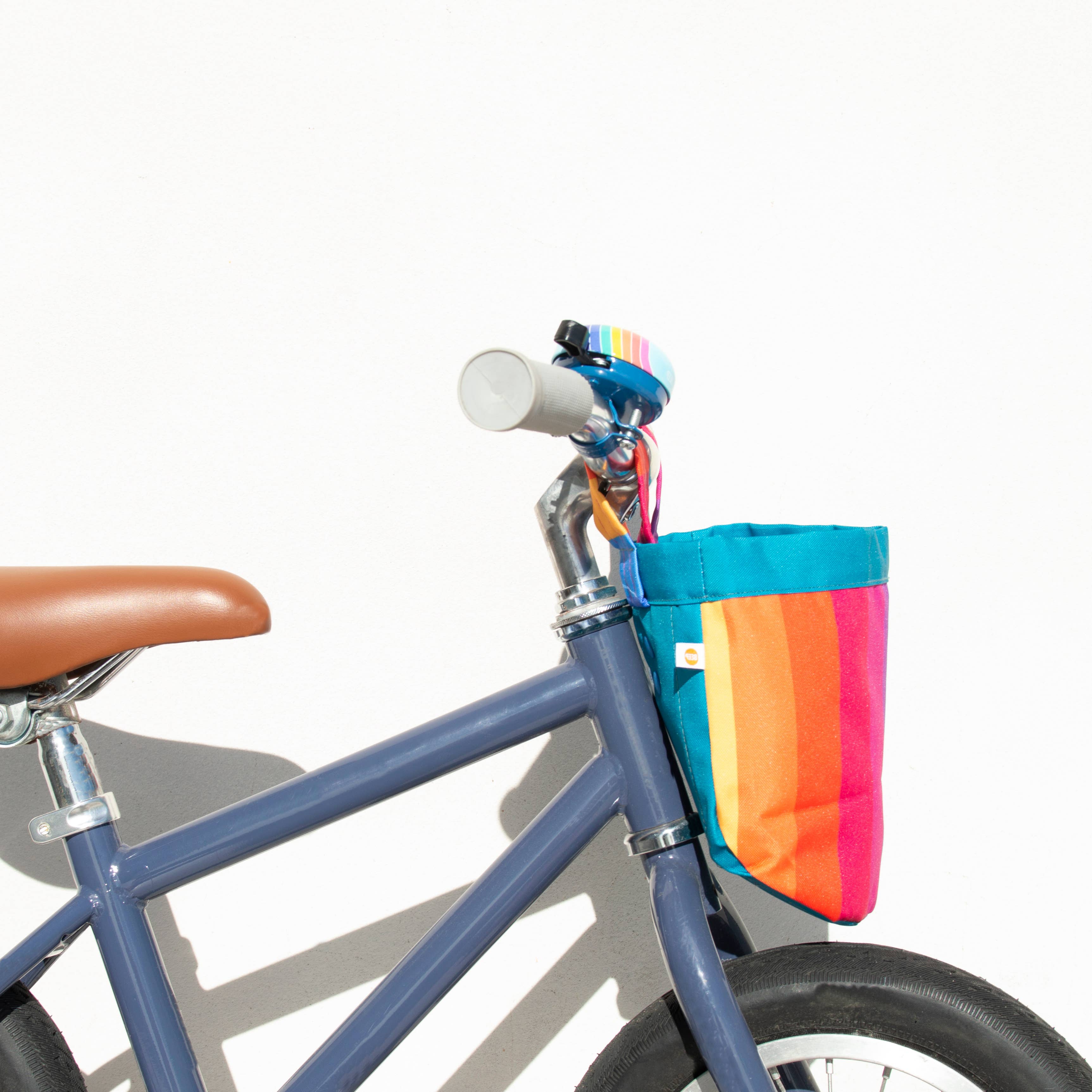 Beep – wholesale Biking accessories – Rainbow Bike & Scooter Front Canvas Basket1