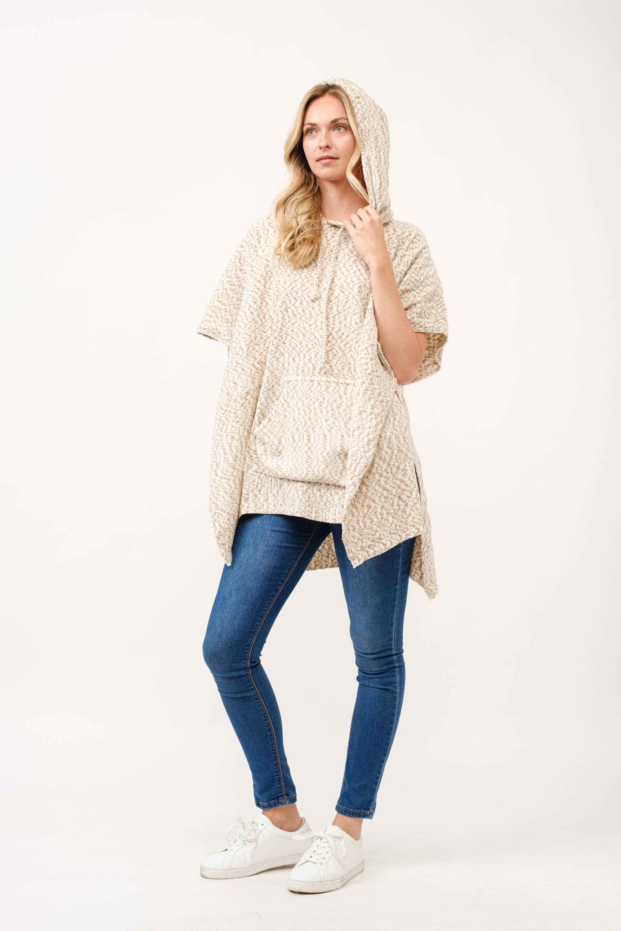 Raj Trading & Imports (USA) Inc. - Vente Poncho – femme - Pull poncho à capuchon Eugenia - Oatmeal1