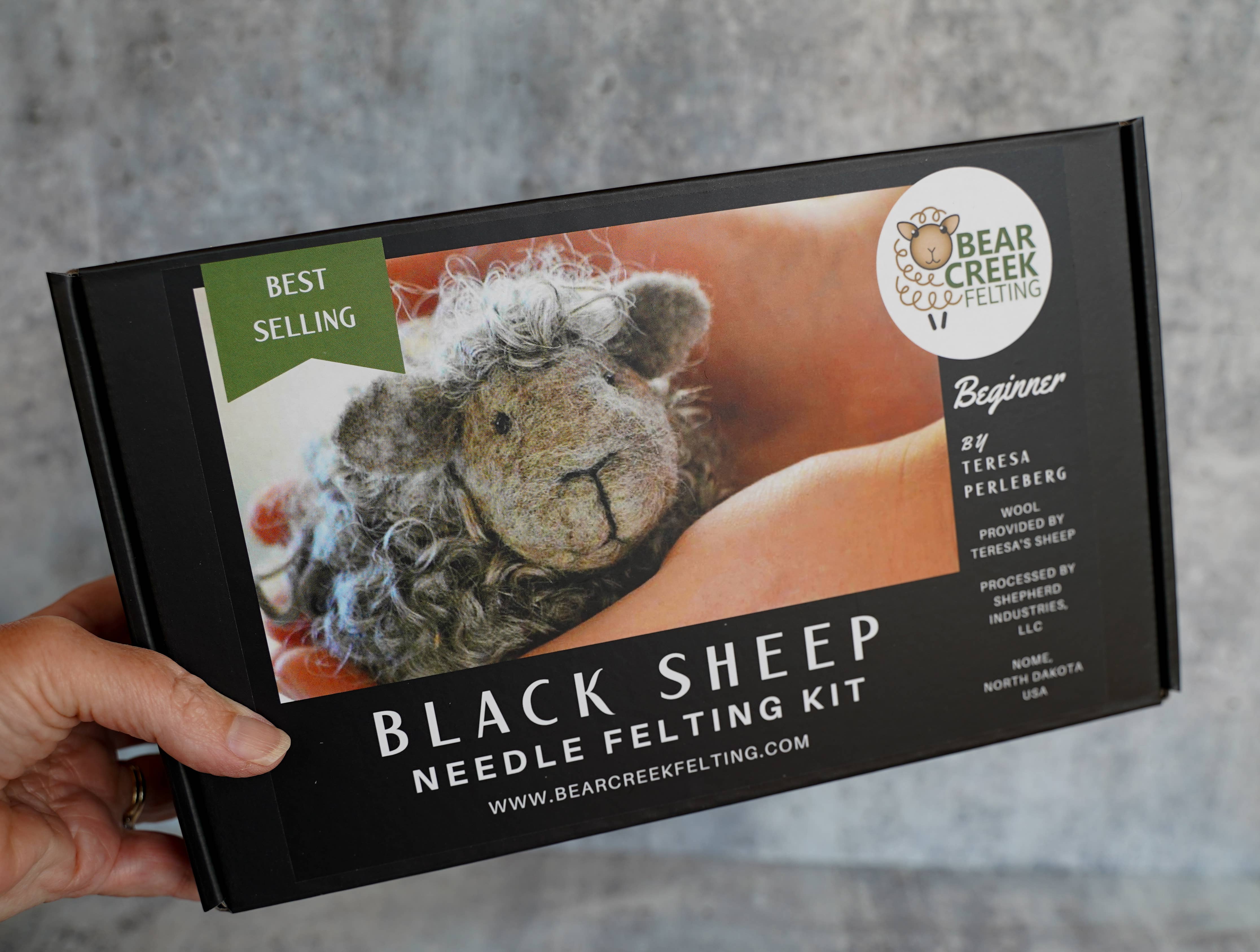 Bear Creek Felting - Wholesale Craft Sewing Kit - Black Sheep Needle Felting Kit4