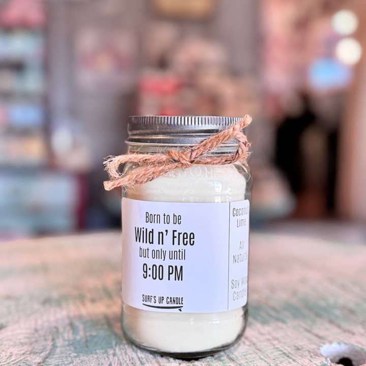 Surfs Up Candle – Großhandel Kerze im Glas / gefüllte Kerze – Kerze aus Kokosnuss-Limetten-Einmachglas — Wacky Wicks Collection