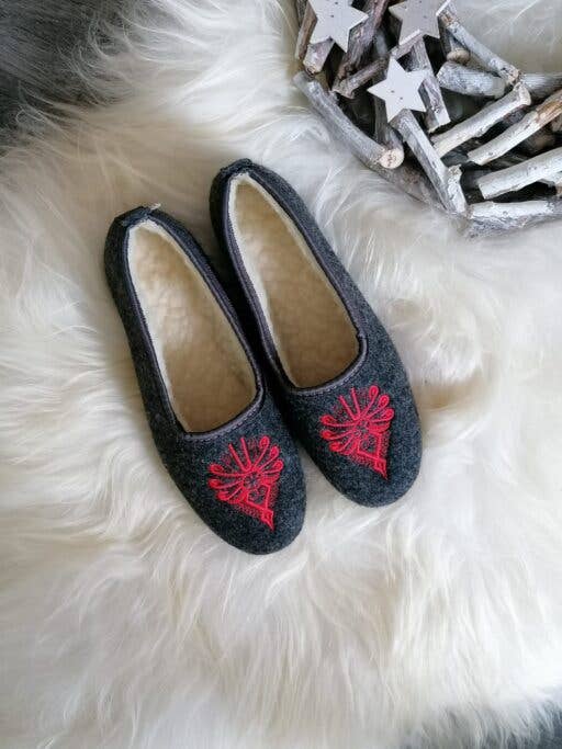 HomieeStudio – wholesale Slippers – Women's – Graphite Felt Ballerina Folk Embroidered Slippers2
