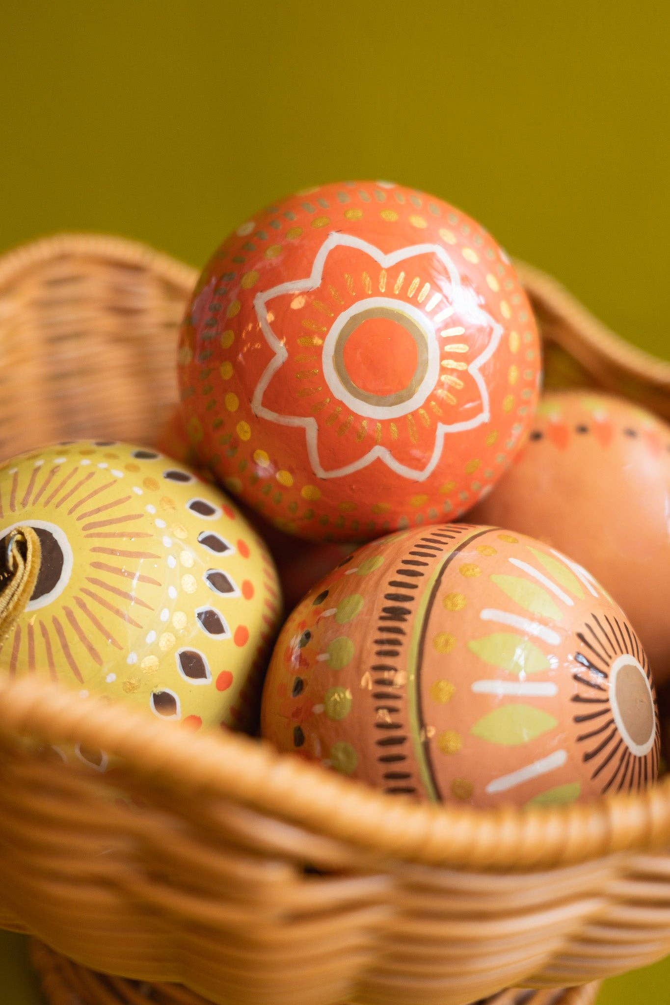 East End Press – wholesale Ornament set – UK/EU: Yuletide Gold Bauble Bag - Set of Three1