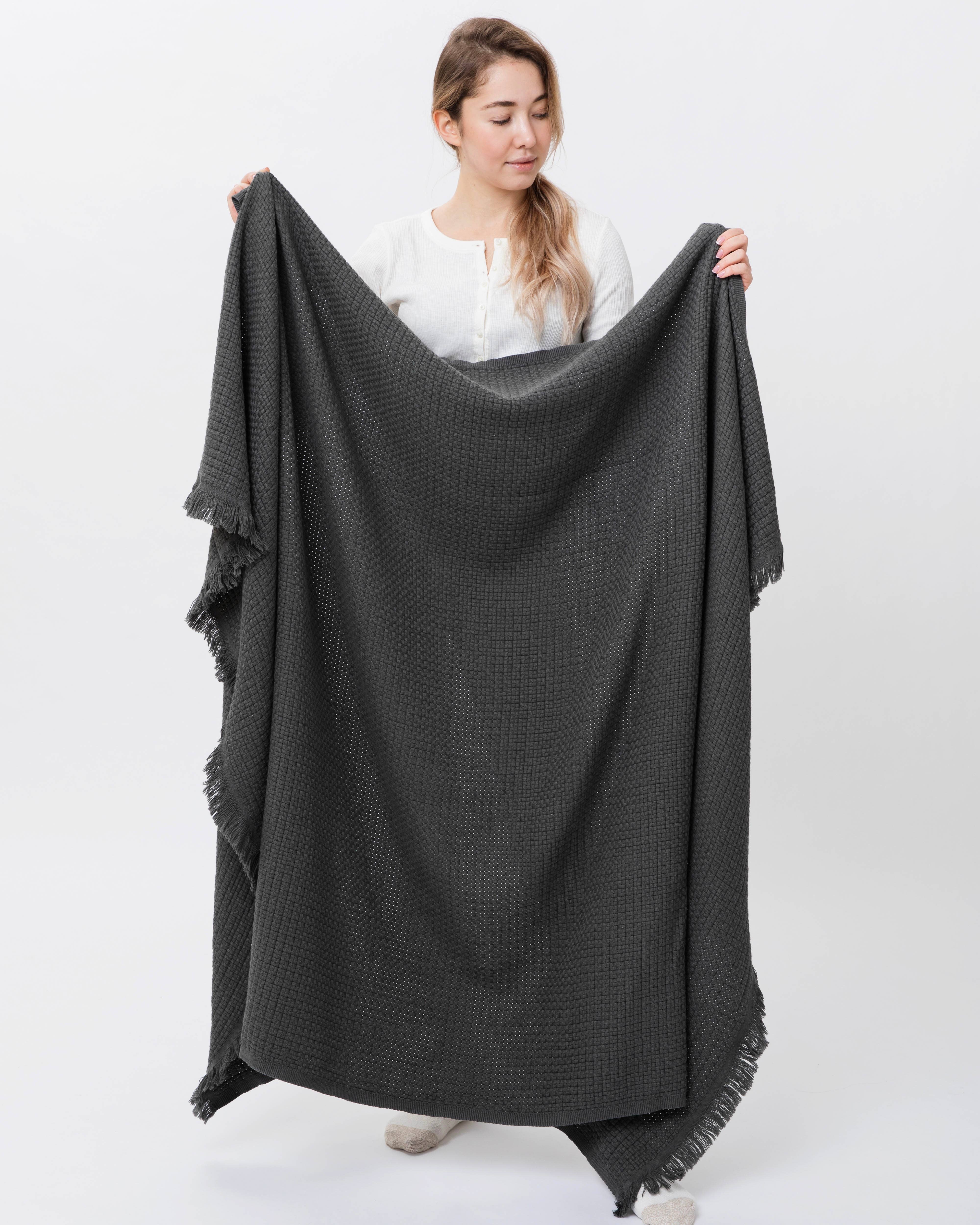 Woven Stories - Wholesale Throw Blanket - Cotton Linen Blend Basketweave Throw Blanket1