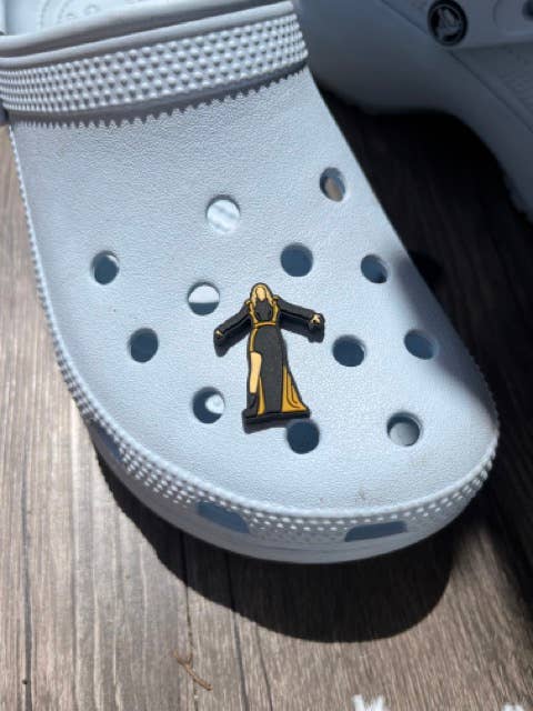 Sunfish Press – wholesale Skotillbehör - Unisex – Rykte sko Charm | Taylor Swift Inspirerad Croc Charm