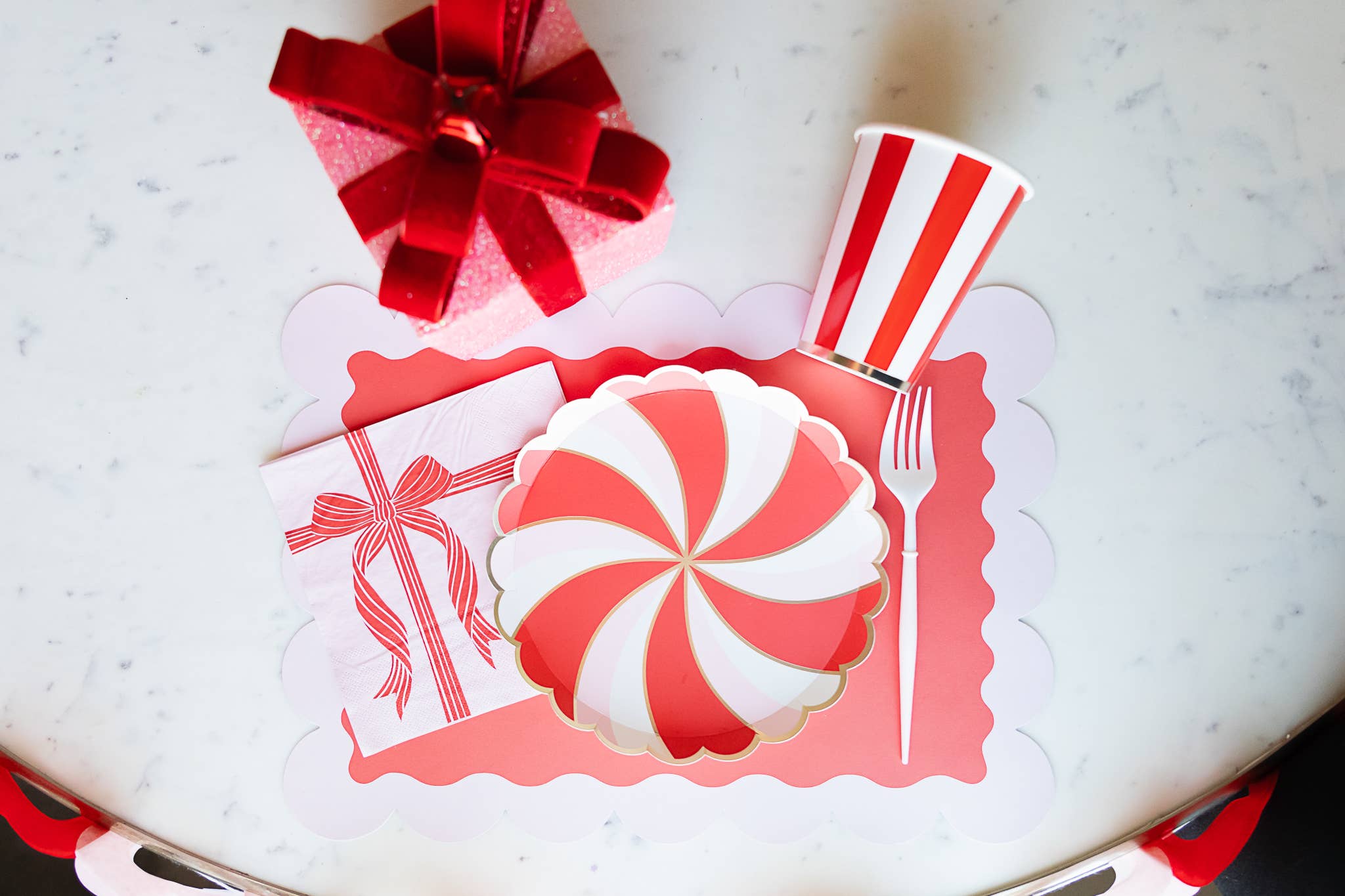 Bonjour Fête - Wholesale Disposable Cup - CHERRY RED CABANA STRIPE CUPS4