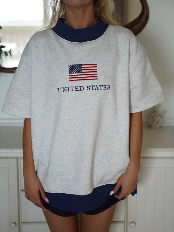Sweatshirt de Manga Curta com Gola Alta Bordada com Bandeira dos Estados Unidos por atacado de Sunkissed Coconut