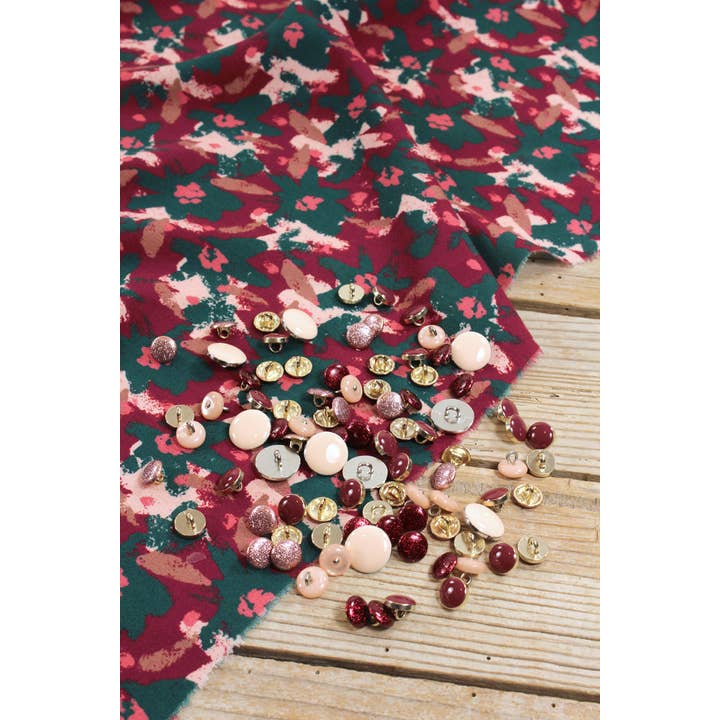 Eglantine et Zoé – Großhandel Stoff – Edel Brick Red Viskose-Stoff mit Blumemuster6