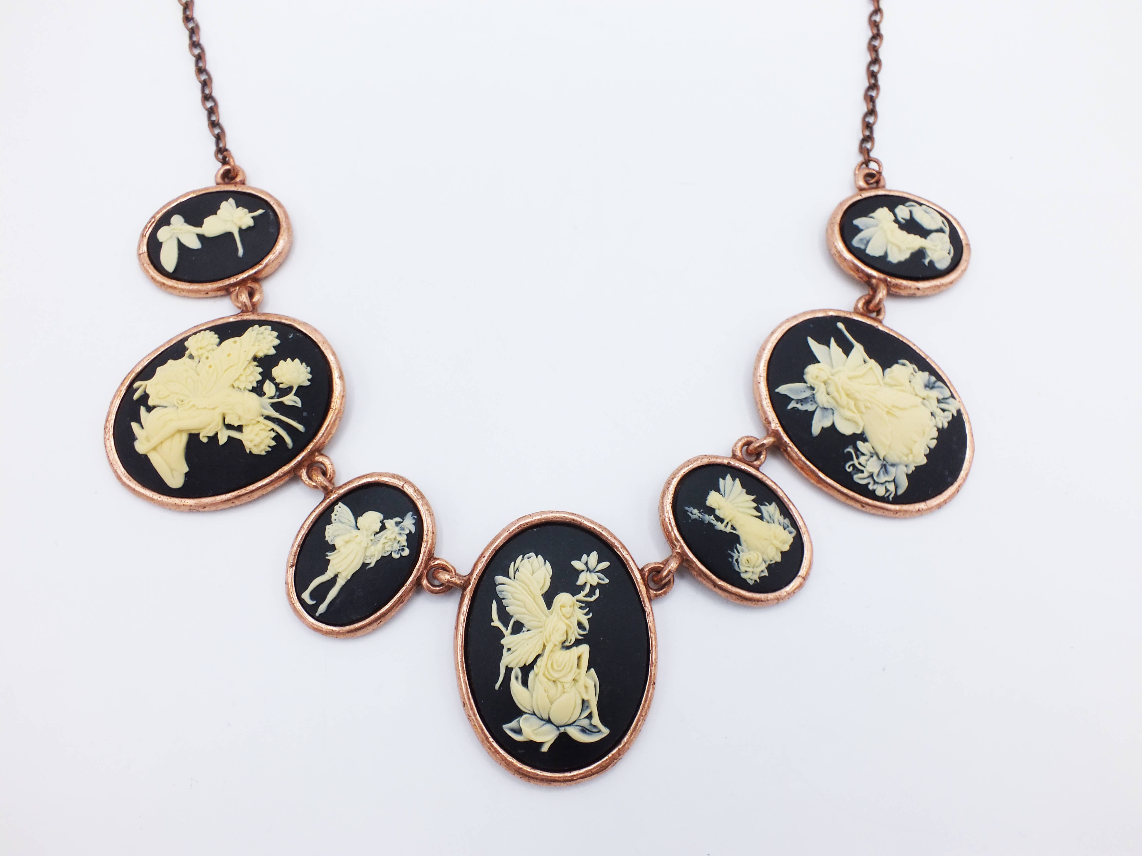 Fizz - Wholesale Pendant/Charm Necklace - Seven Cabochon "Grand" Necklace6