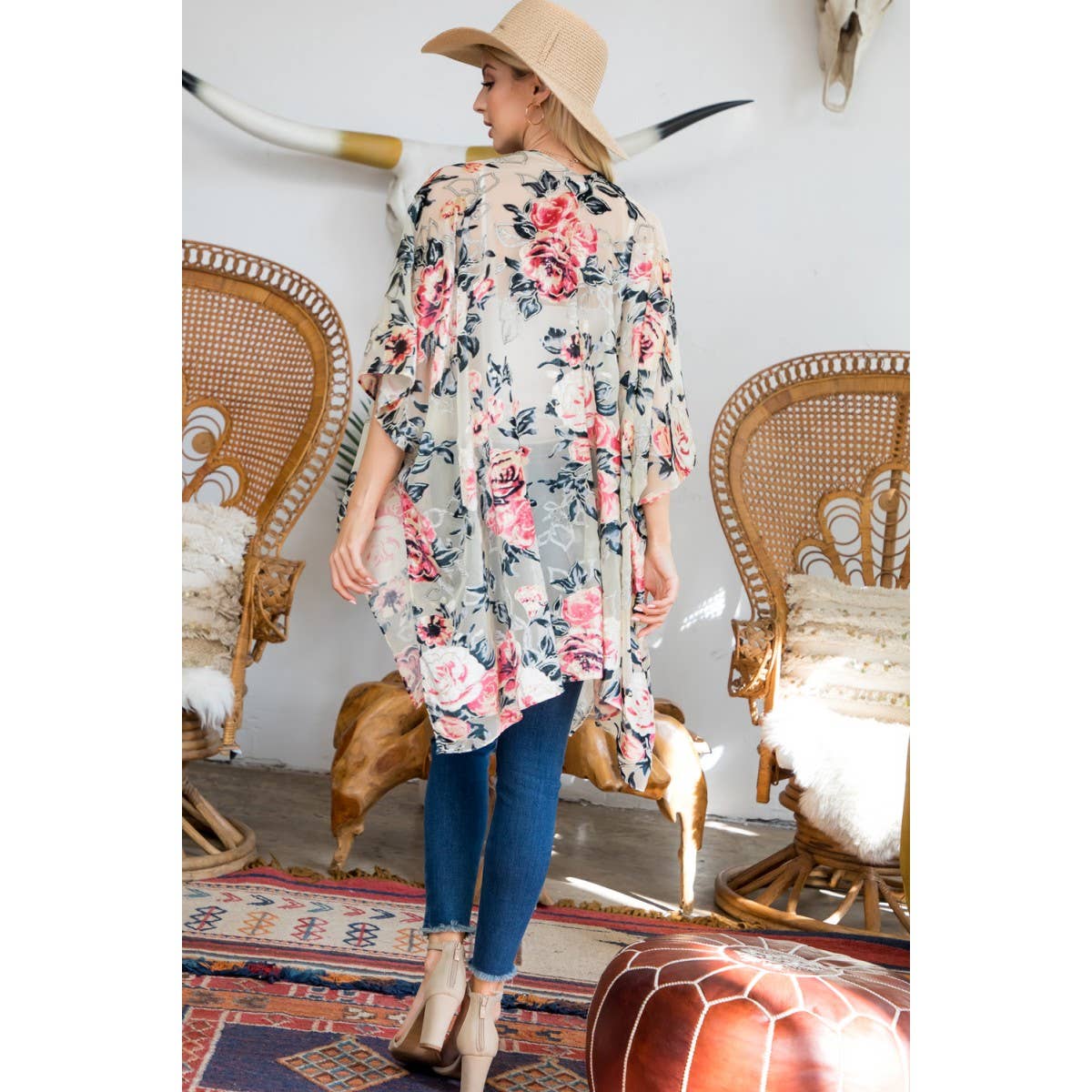 LA Soul - Wholesale Kimono - Dames - Fluwelen kimono met rozenprint1