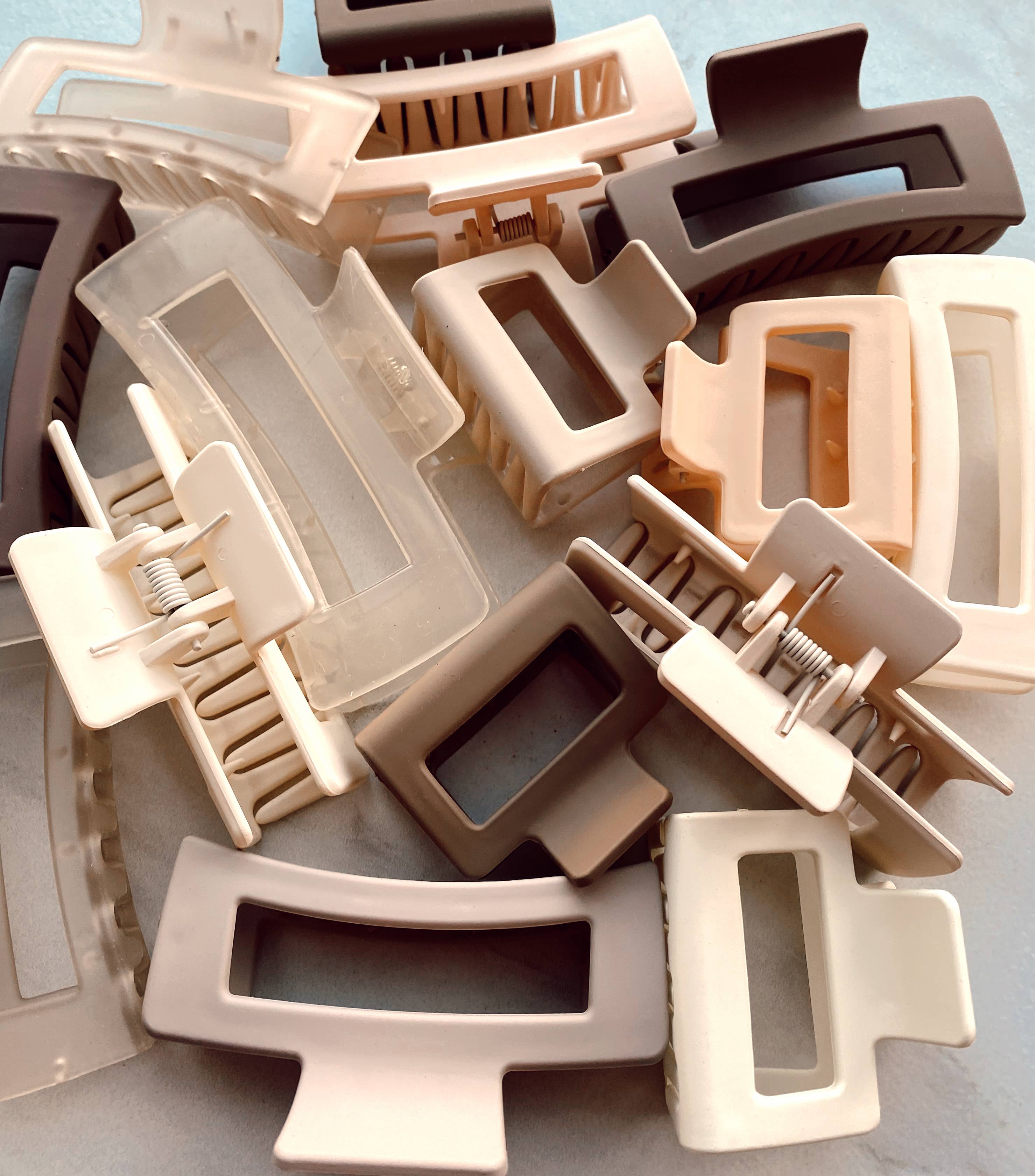 Saige Collective - Wholesale Hair Clip - Women's - The Nude Queen - Hair Claw Clip 25 Pack1