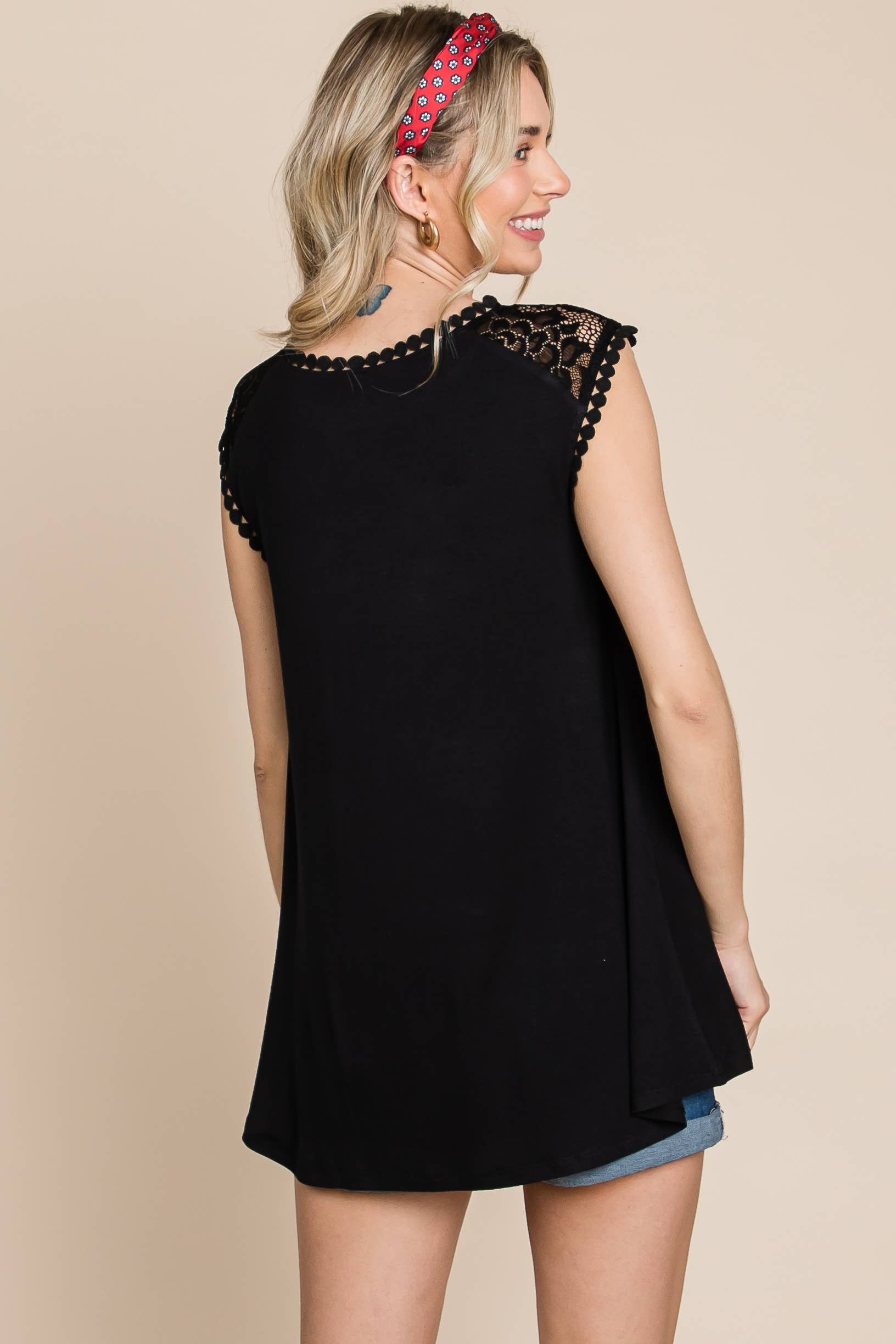 Emerald Collection – wholesale Tunic – Women’s – ETK-8814 Solid Top with Lace Contrast Neckline6