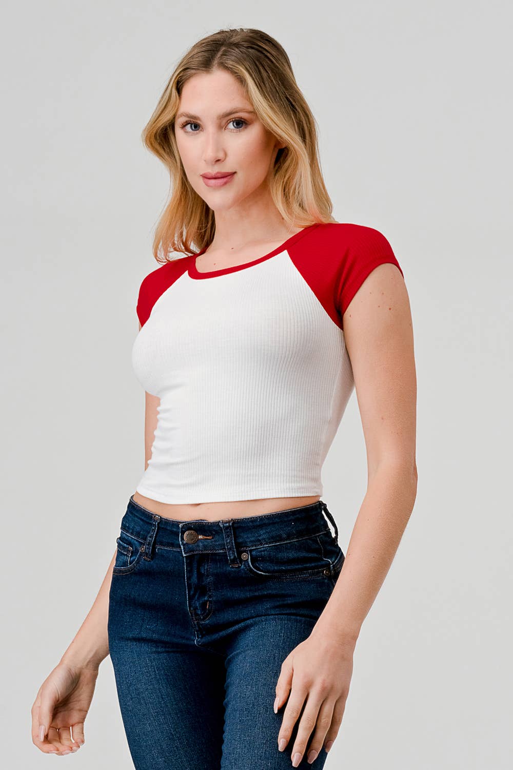 Hashttag - Wholesale T-shirt (Zonder tekening) - Dames - T-SHIRT MET KORTE PASVORM EN RAGLAN-BASEBALL12