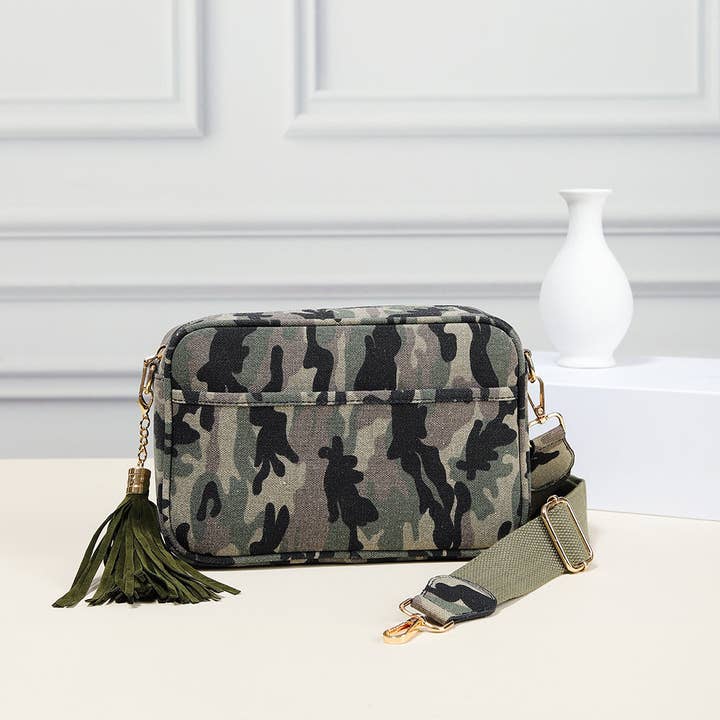 MiMi Wholesale - Wholesale Crossbody Bag - Women's - TG10204 Solid Color Tassel Camera Crossbody Bag12