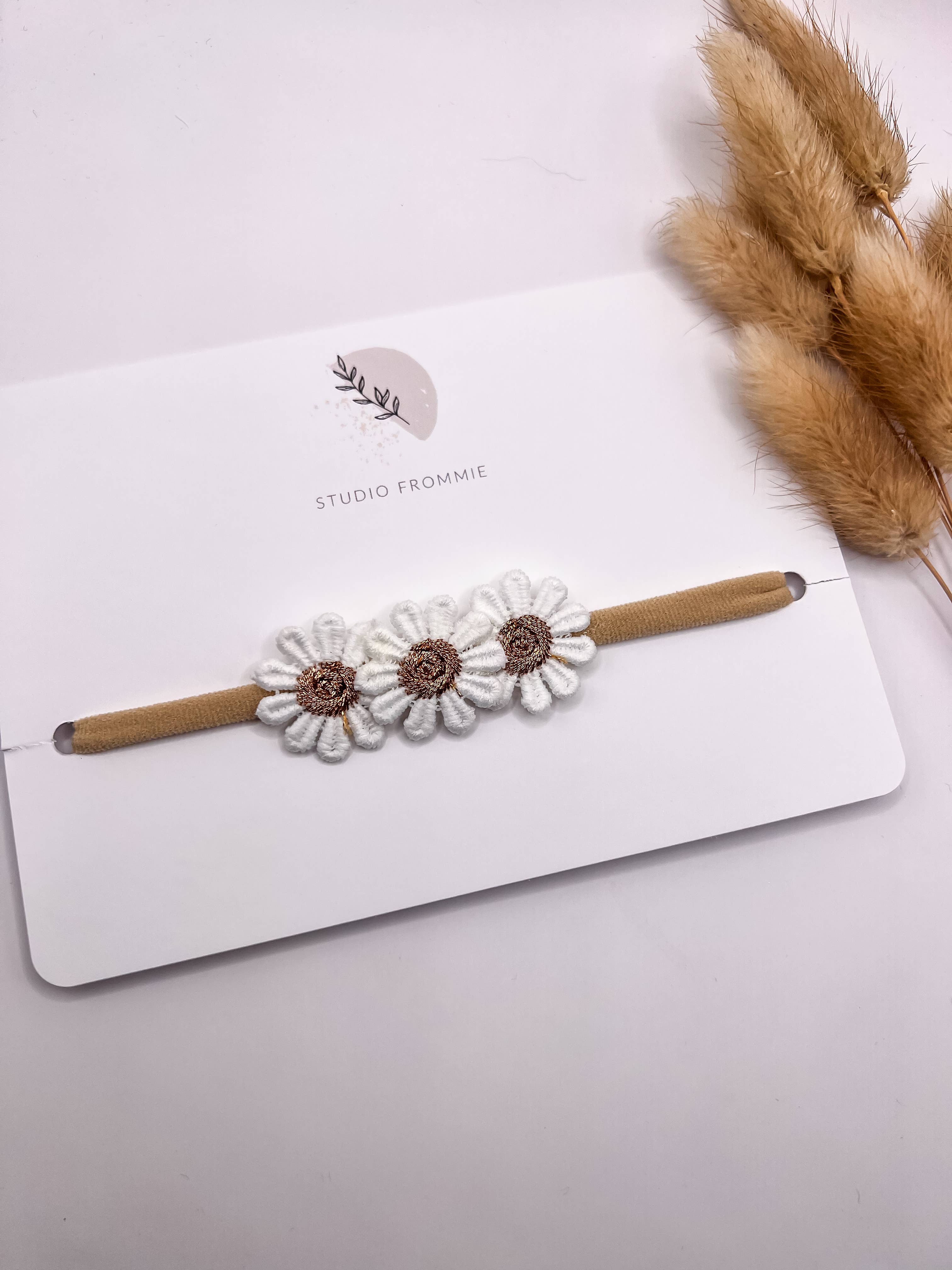 Studio Frommie - Vente Bandeau – bébé - Serre-tête Madelief avec fleurs bronze2
