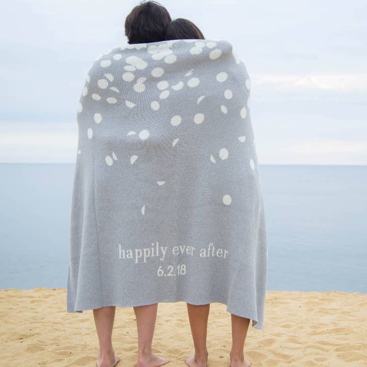 In2Green - Wholesale Throw Blanket - Personalized Confetti Wedding Throw Blanket