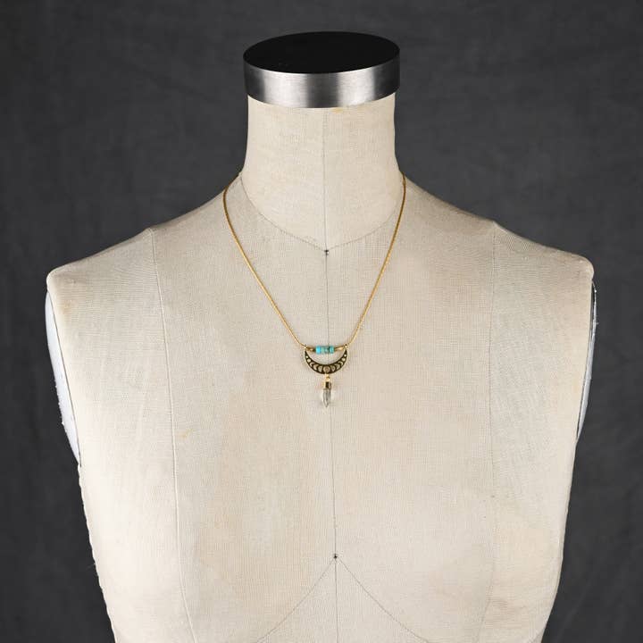 KBD Studio – Engroshandel Halskæde med vedhæng – Lille månefase med turkis jaspis & krystalpunkt halskæde3