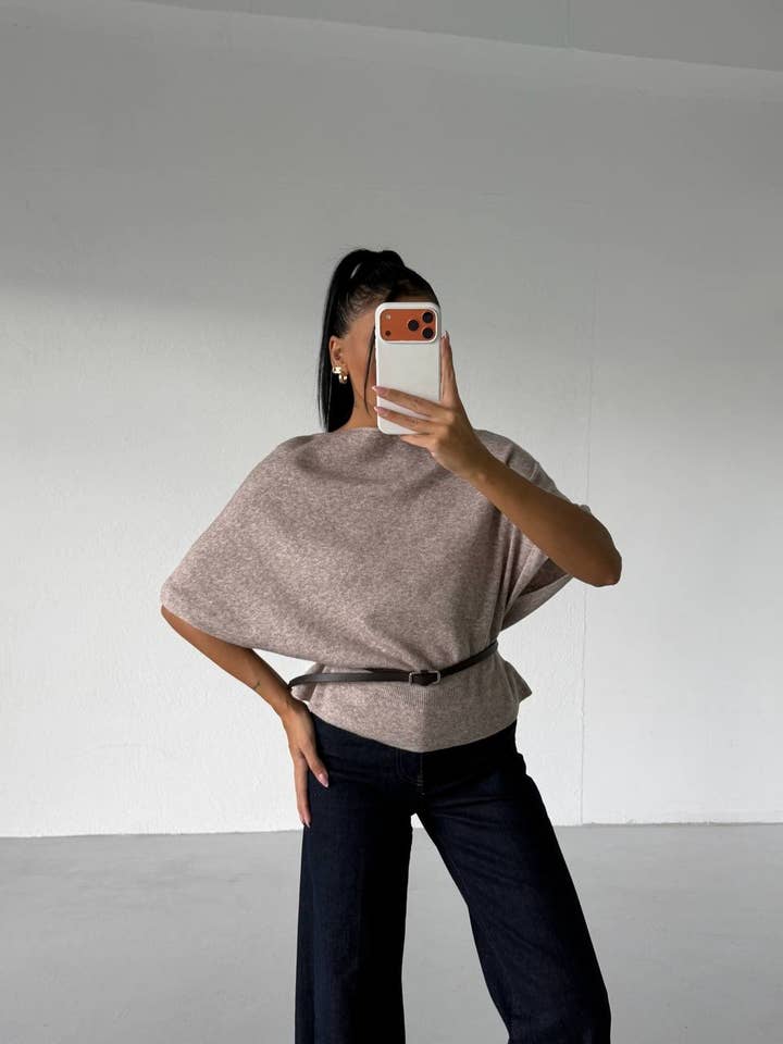 Blouse en maille à larges manches courtes – pull chic pour la vente par Design company-Fatma Balkir