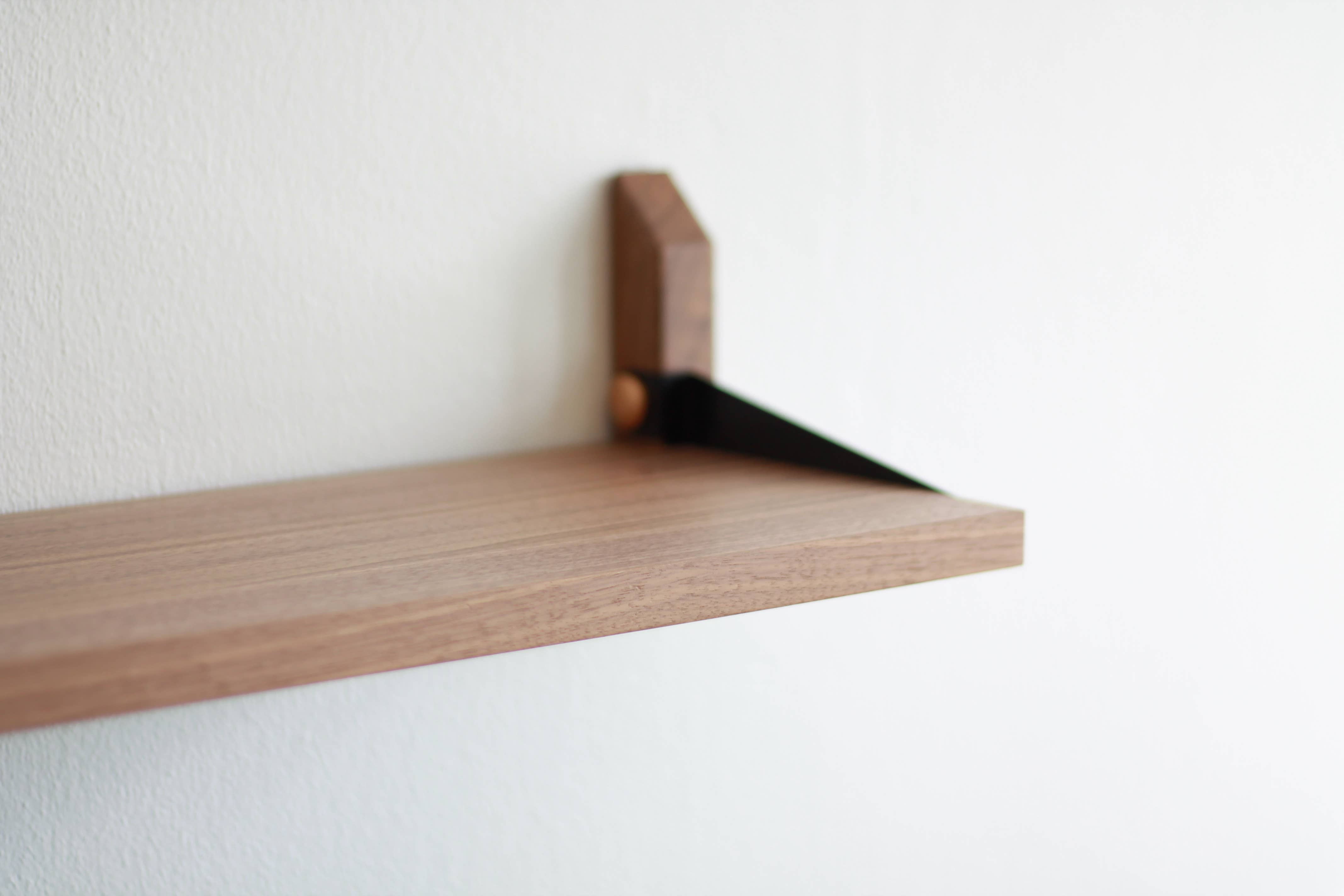 Cday ApS – Großhandel Wandregale – MITTELGROSSES REGAL - NUSSBAUM & SCHWARZ3