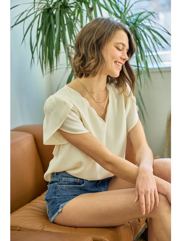 Doe and Rae – Blusa - Mulher por atacado – Manga Tulipa Scallop Neck - 41043T