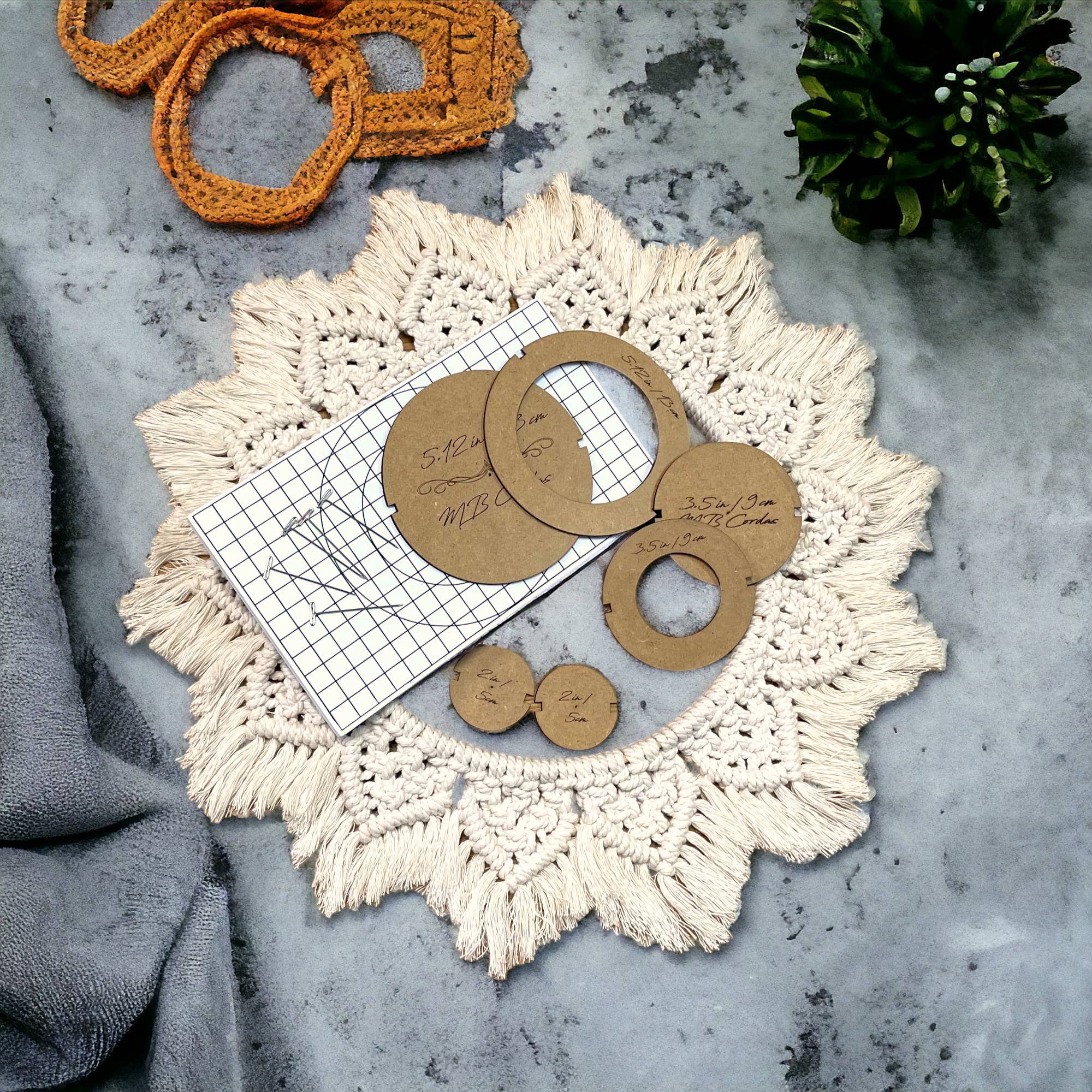 MB Cordas - Wholesale Knutselbenodigdheden - MB Cordas Macramé Snijmal Onderzetters set van 2-10 stuks (5 maten)15