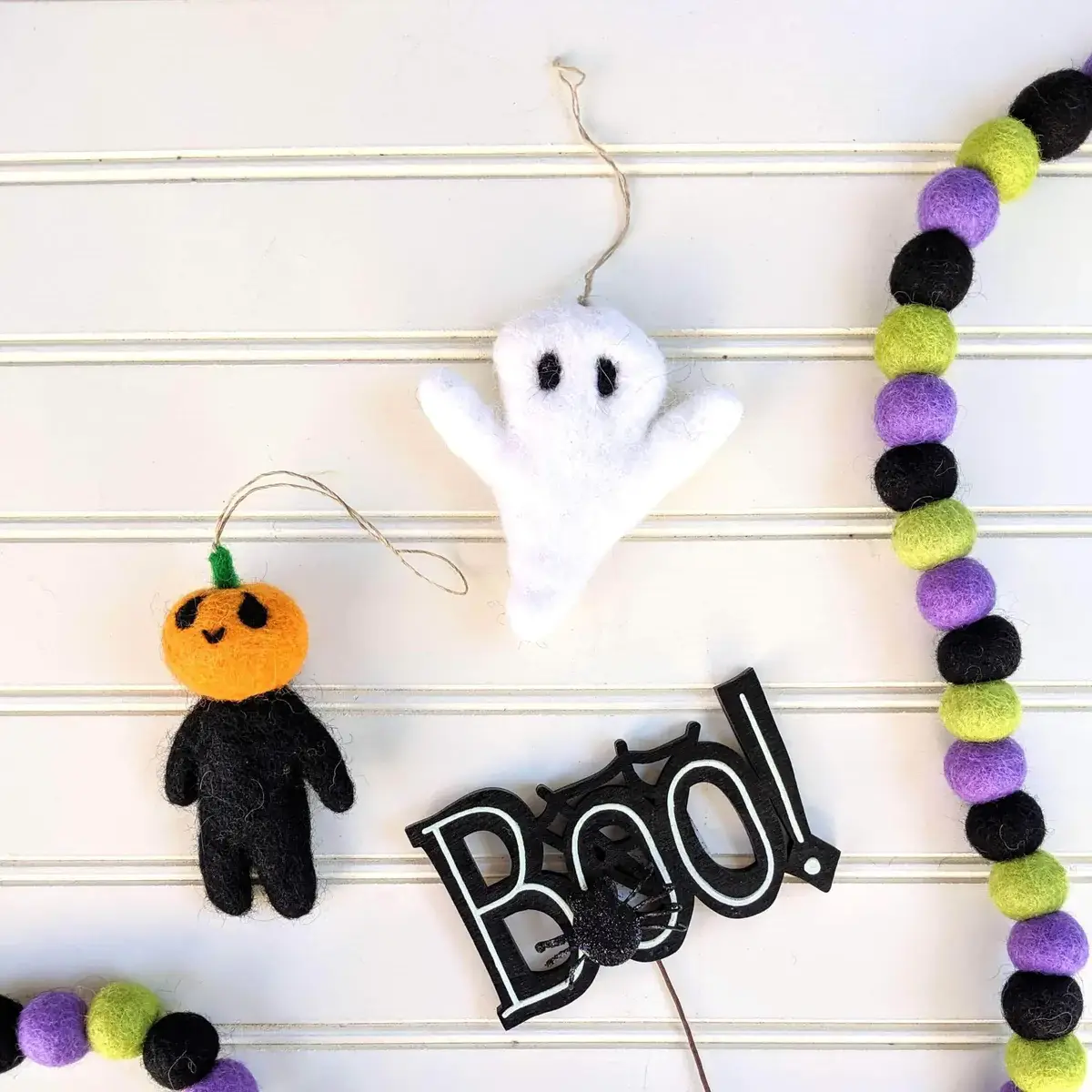 Friendsheep - Venta al por mayor Adornos - Adorno ecológico de lana Edward the Ghost1