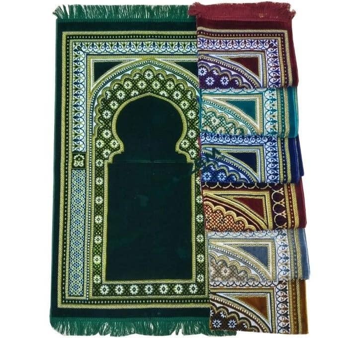 Hakan – wholesale Rug pad – Prayer Mat 27.6" x 43.3" Shipped in Mixed Colors and Designs1
