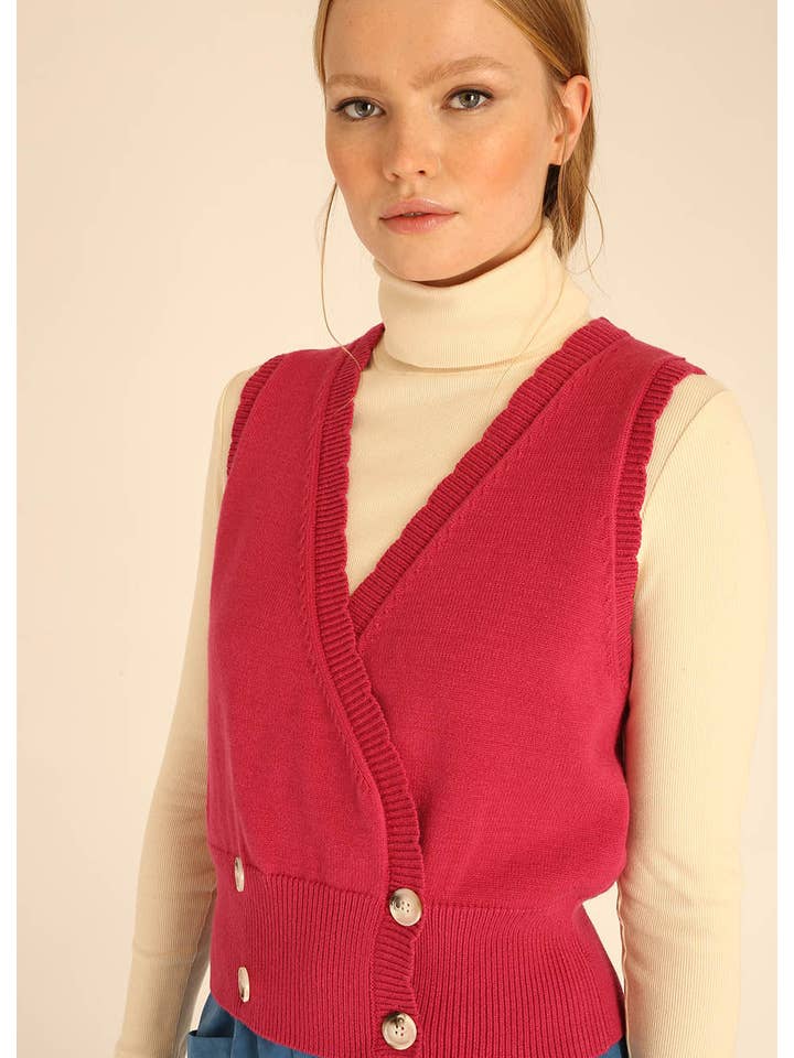 Pepaloves - Wholesale Outerwear Vest - Women's - WAISCOAT 4BUTTONS CERISE1