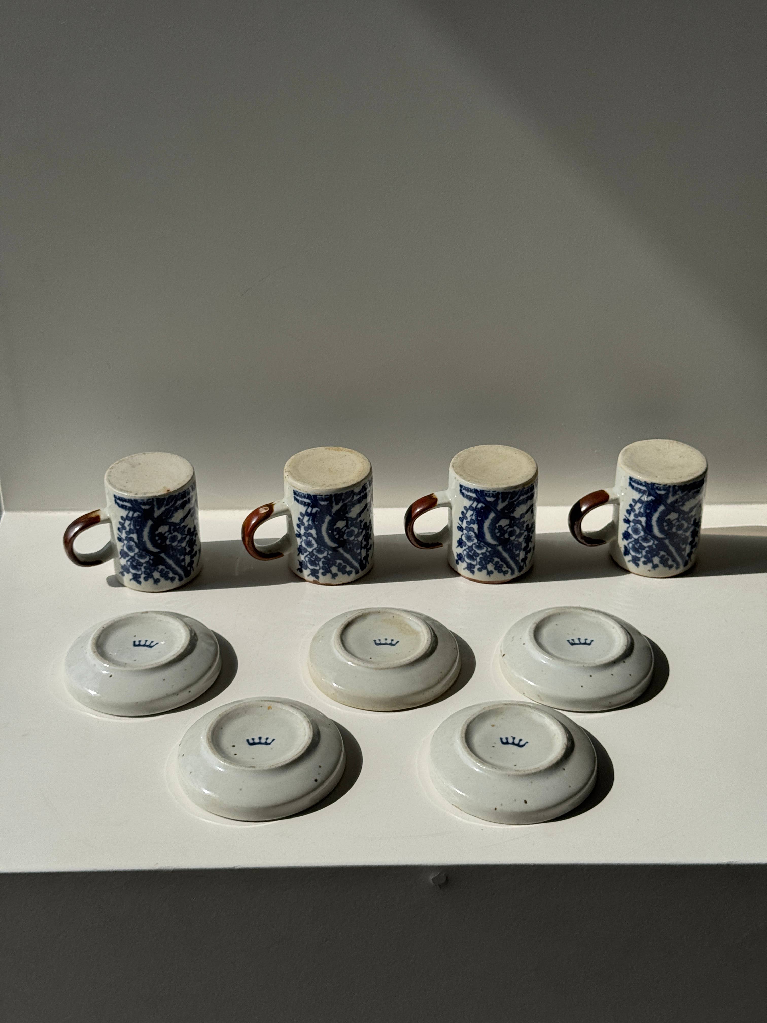 Blue Set of 4 small cups and their saucers with landscape decoration for wholesale on Faire5