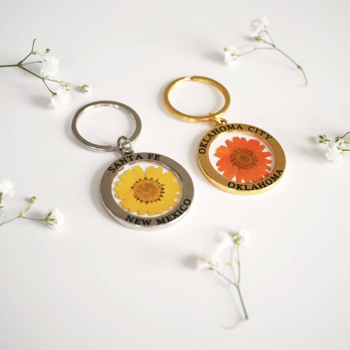 Sunnie Lane - Wholesale Keychain - Women's - Clear Pressed Flower Keychain