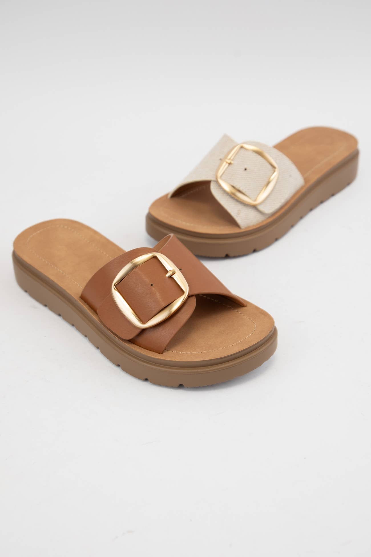 POLIURETANO NEGRO SANDALIAS SEMIPLATAFORMA CON CORREA GRANDE Y HEBILLA DELIGHT de venta al por mayor en Faire9